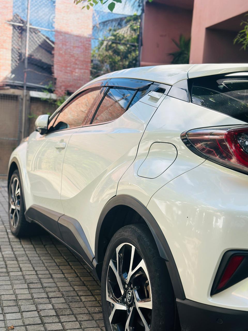 Toyota CHR NGX50 2017