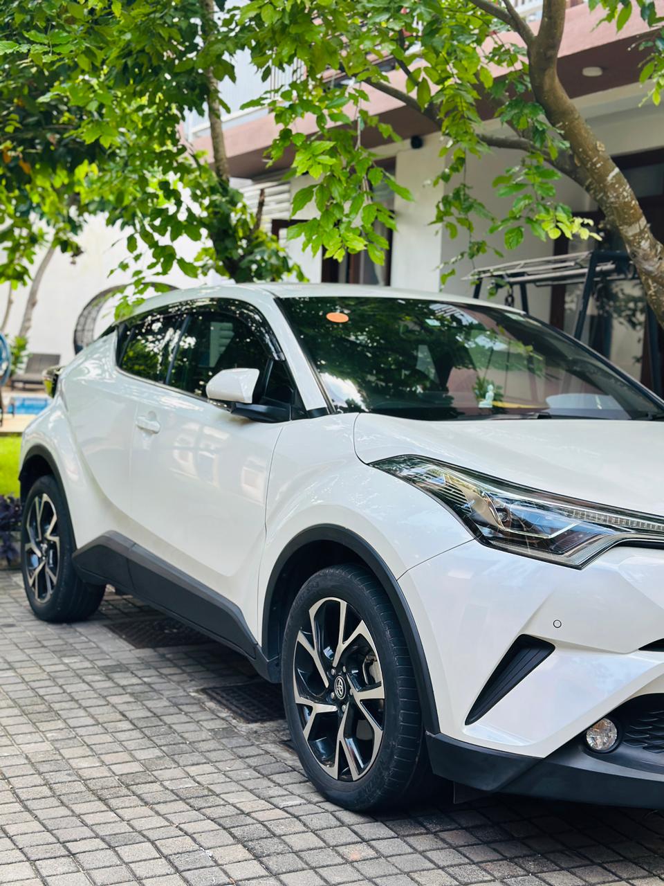 Toyota CHR NGX50 2017