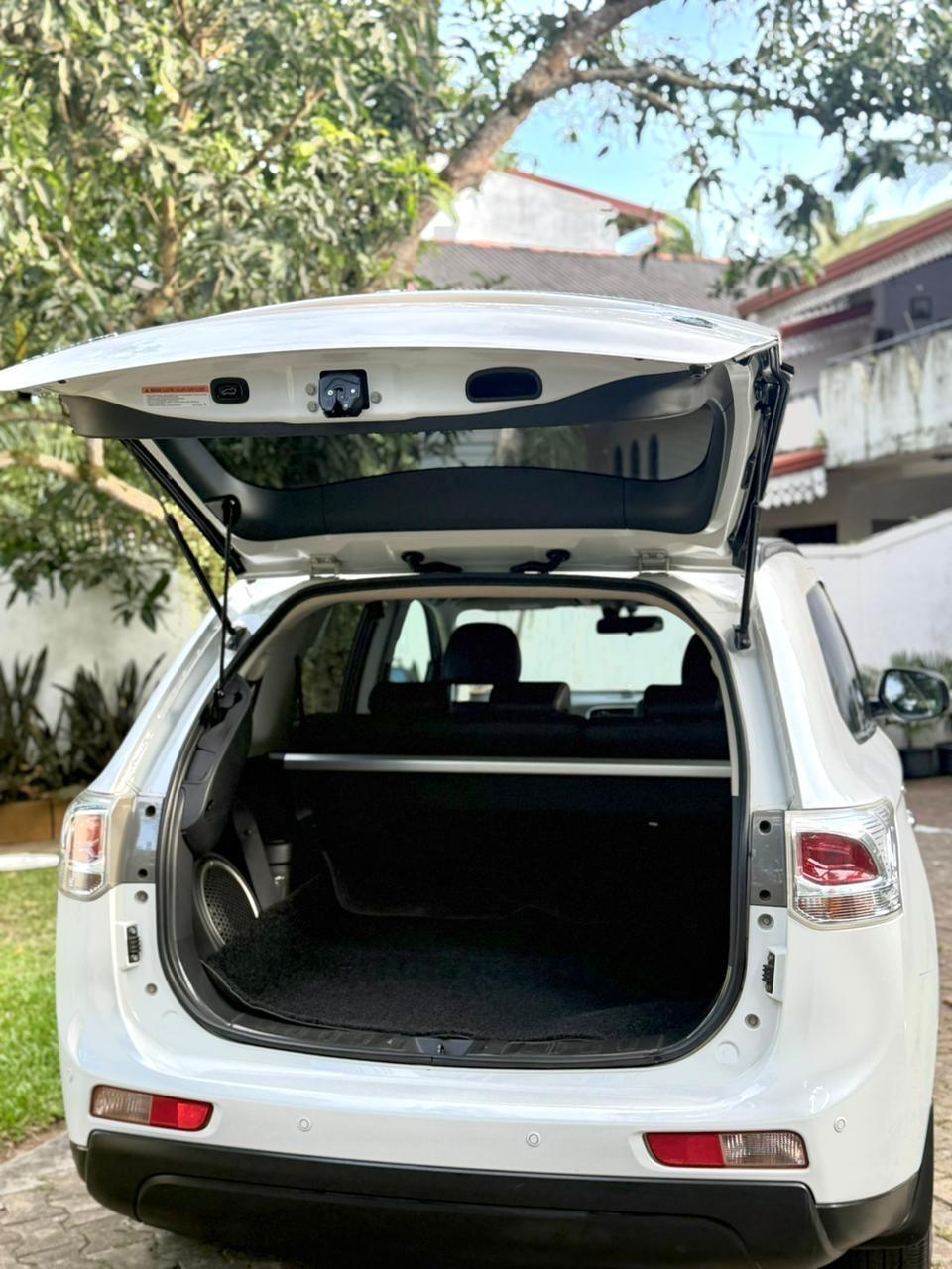 Mitsubishi Outlander 2014
