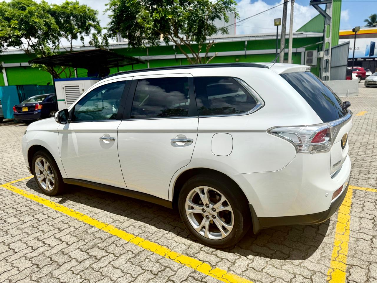 Mitsubishi Outlander 2014