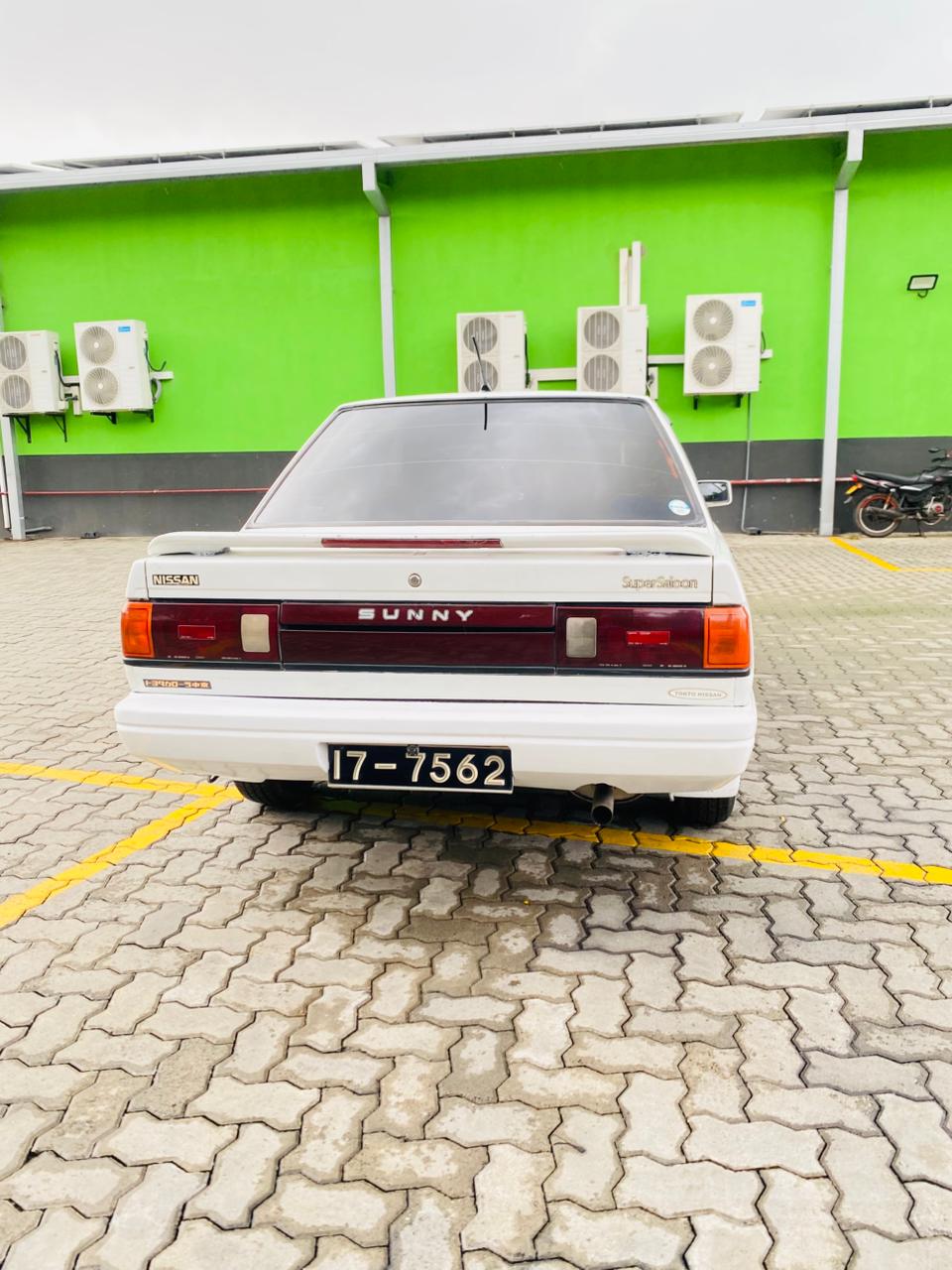 Nissan Sunny Super Saloon 1989