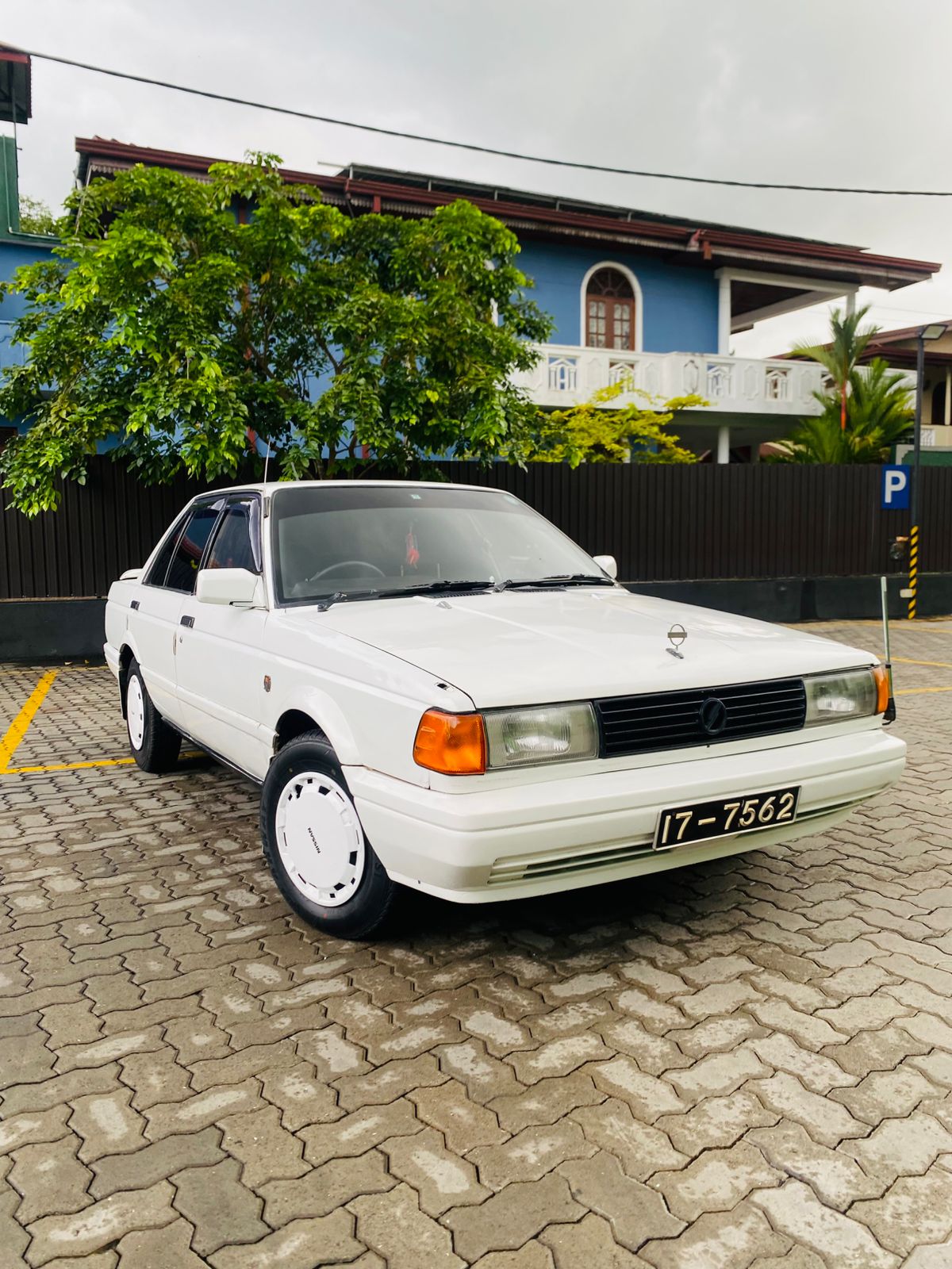 Nissan Sunny Super Saloon 1989