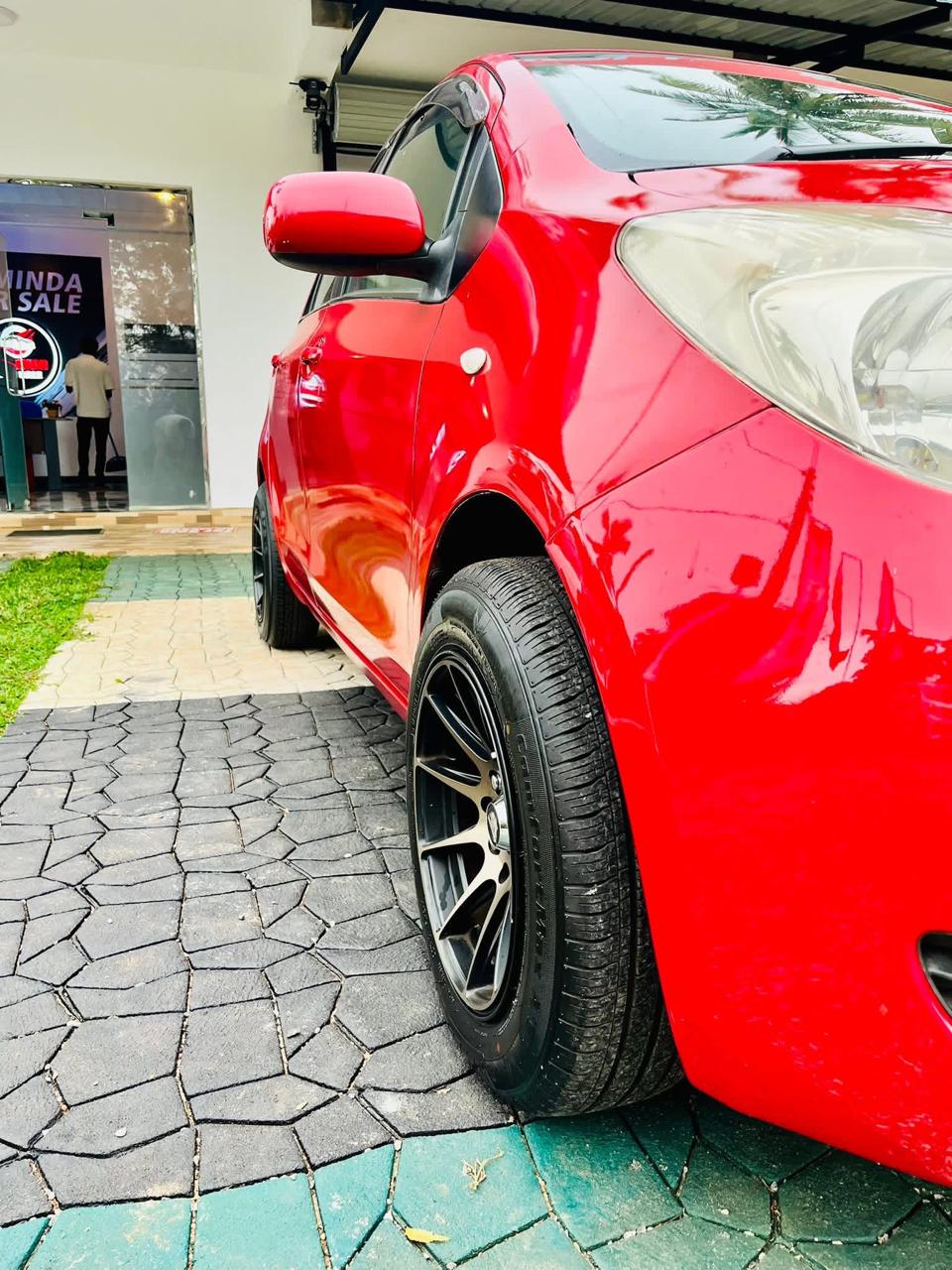 Toyota Vitz 2005