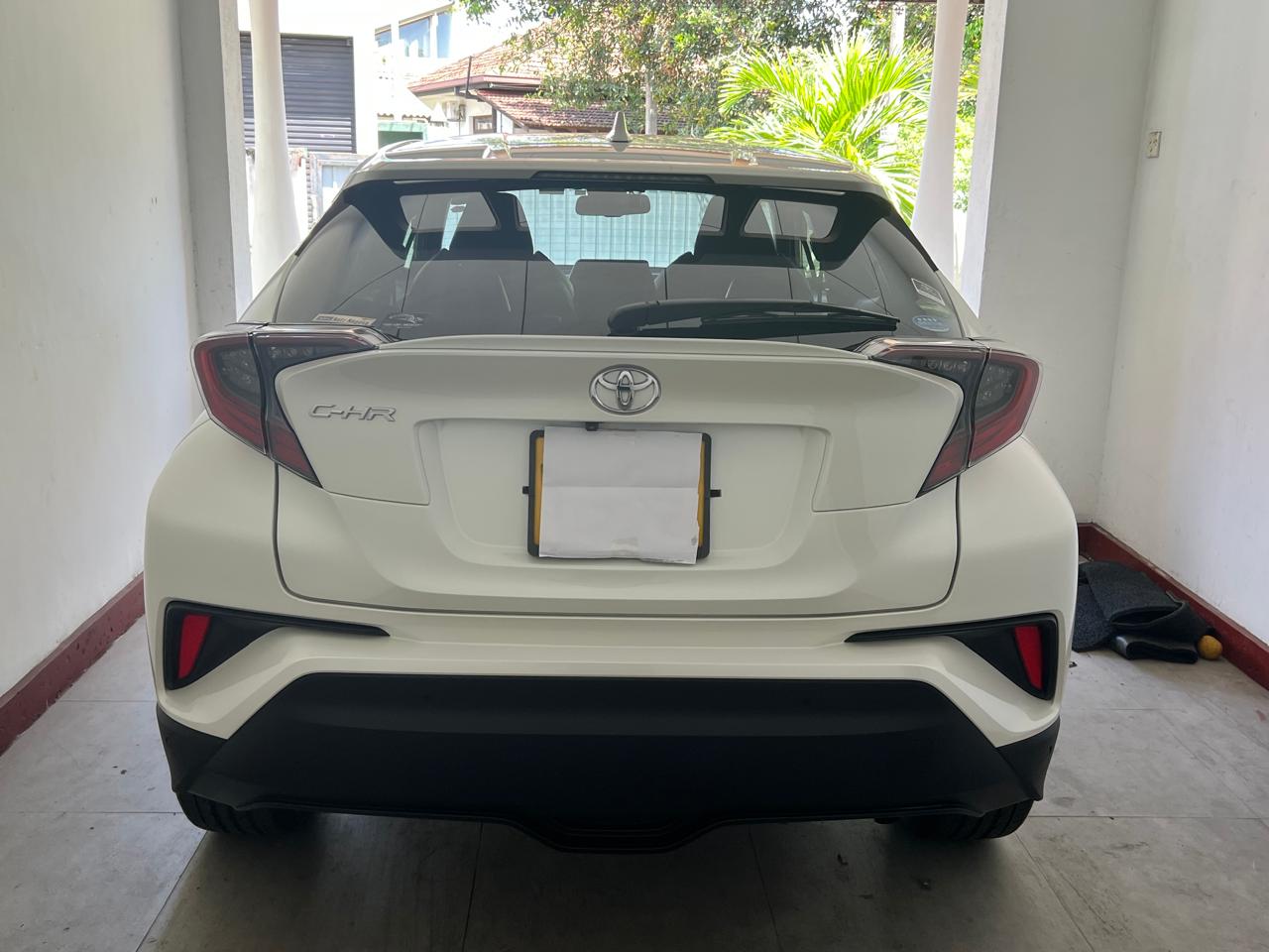 Toyota CHR NGX 50 GT 2017