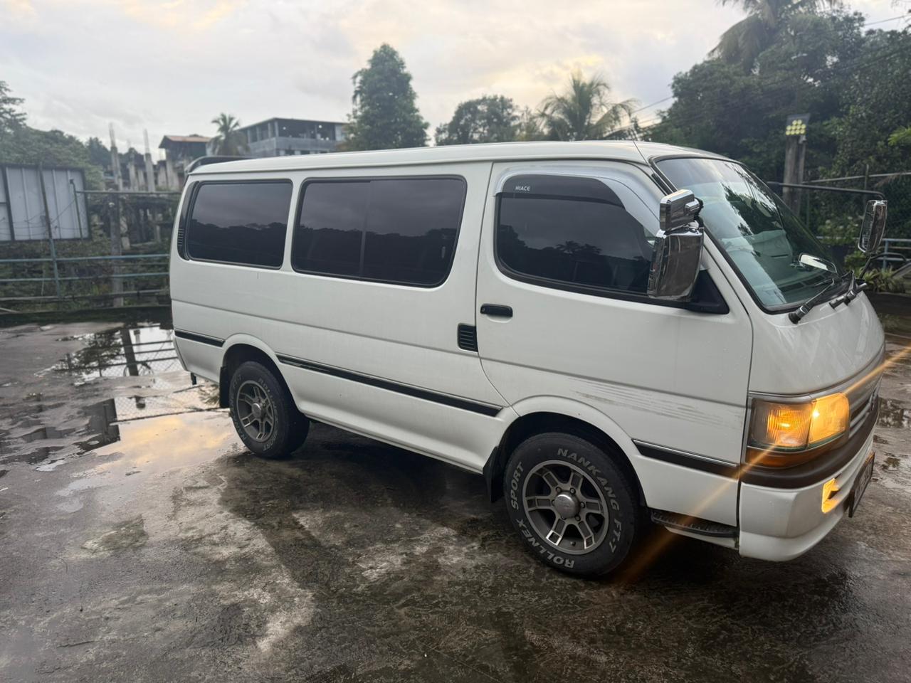 Toyota Dolphin 1998 For Sale In Kandy