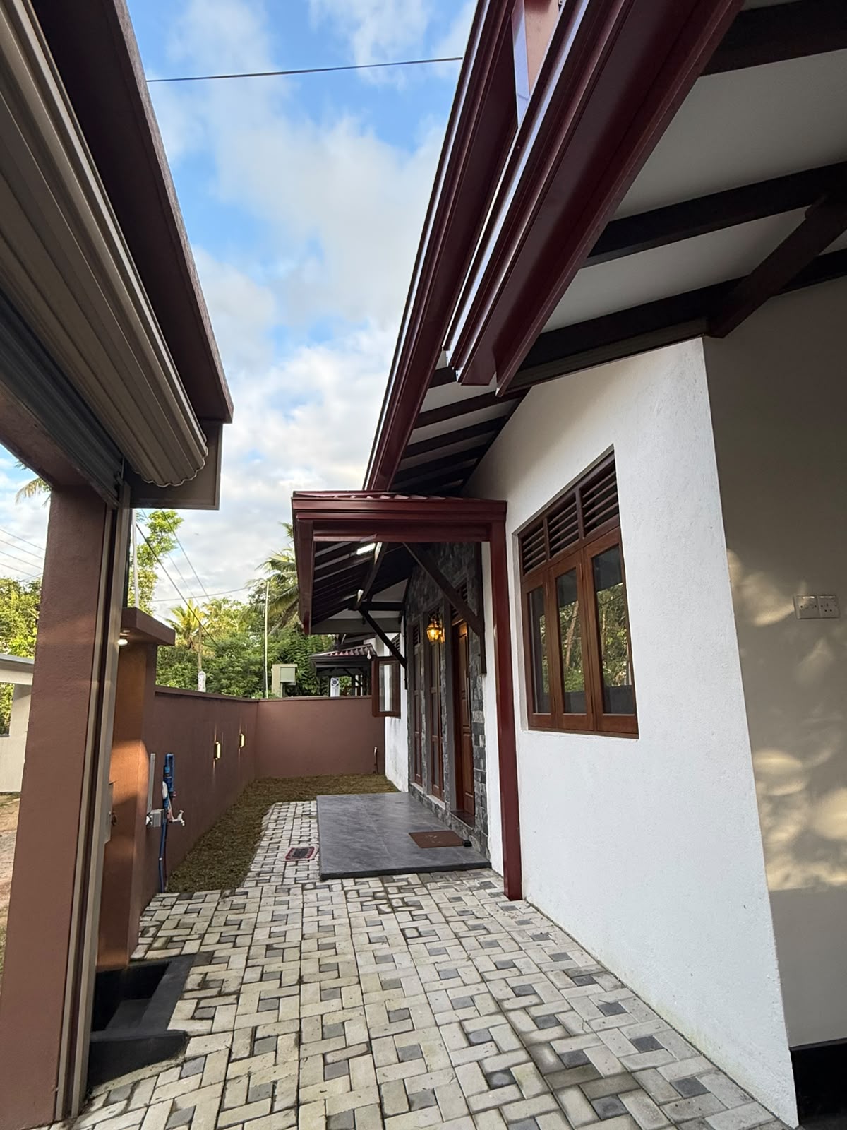 HOUSE FOR SALE – GODAGAMA