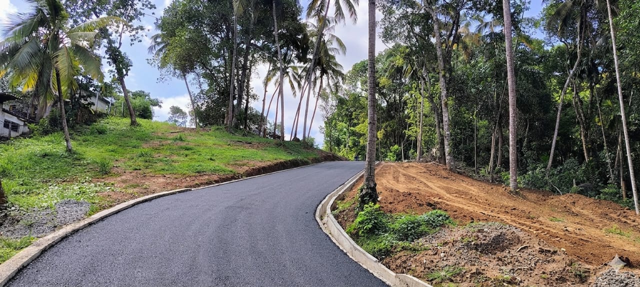 Blockout Residential Valuable Land for Sale in Kandy- Manikhinna Walala
