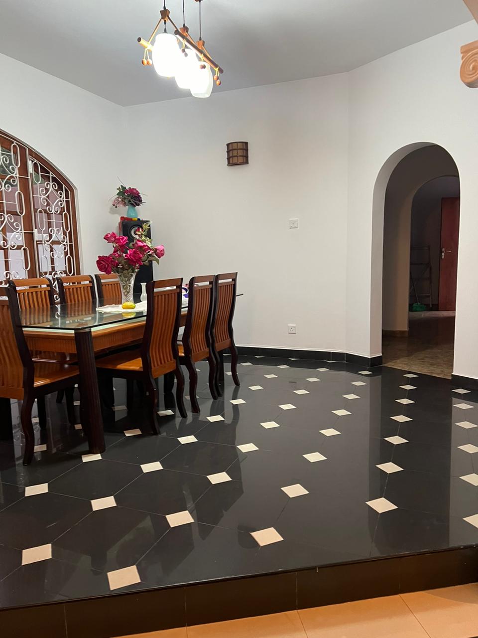 6-Bedroom Two-Storey House for Sale in Piliyandala