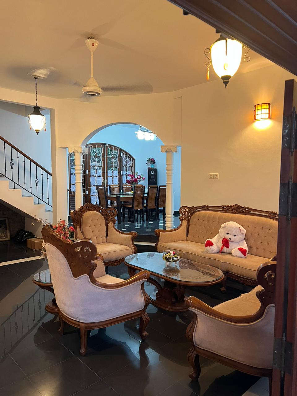 6-Bedroom Two-Storey House for Sale in Piliyandala