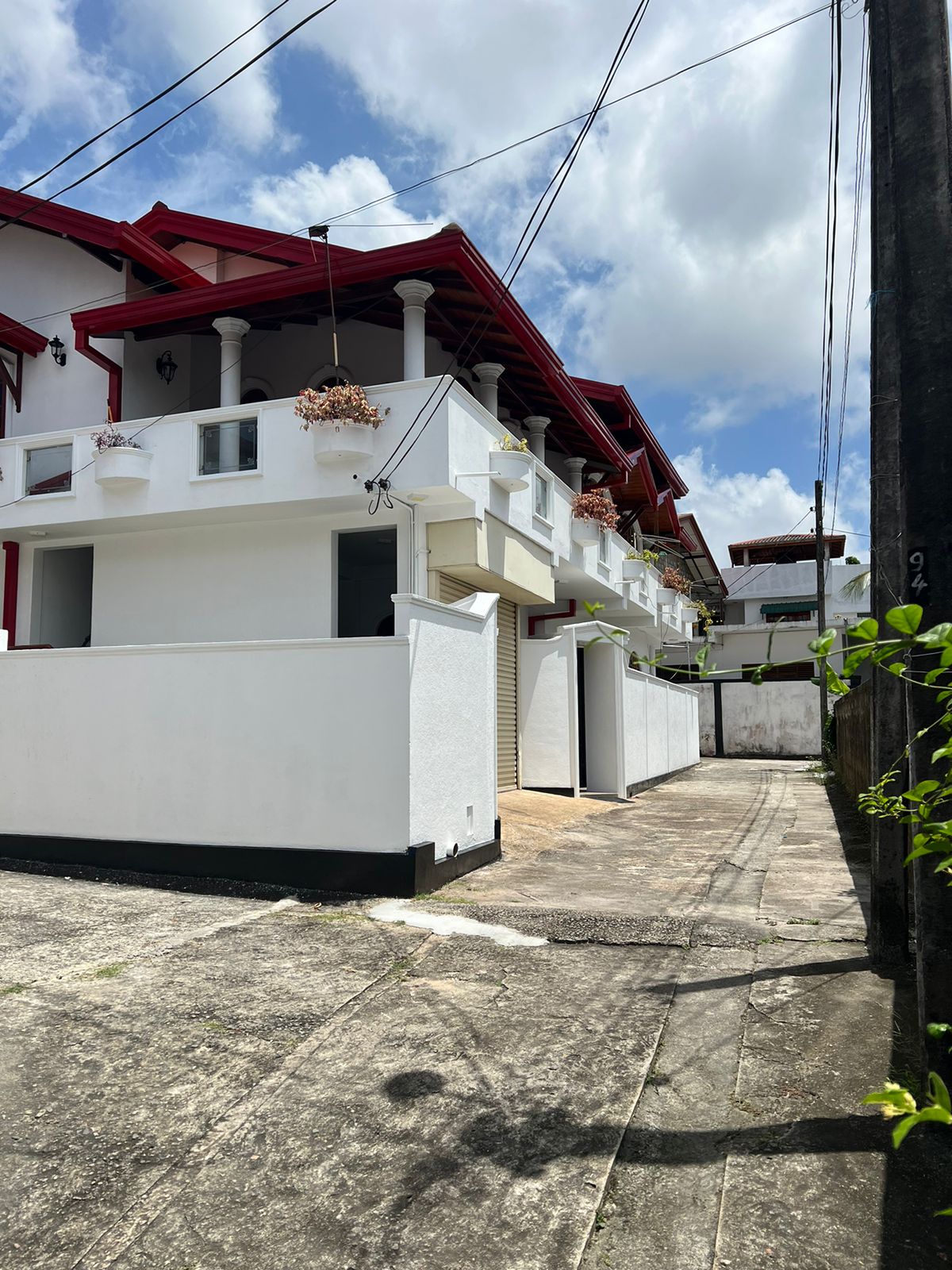 6-Bedroom Two-Storey House for Sale in Piliyandala