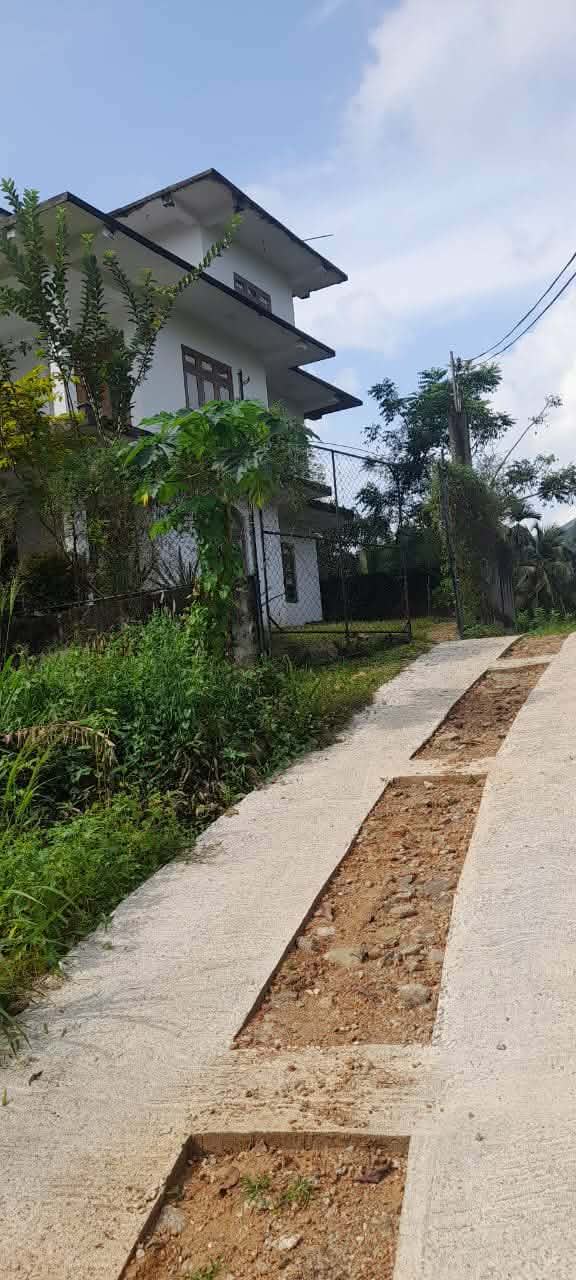 දෙහිඕවිට තෙමහල් නිවසක් නිවස විකිණීමට