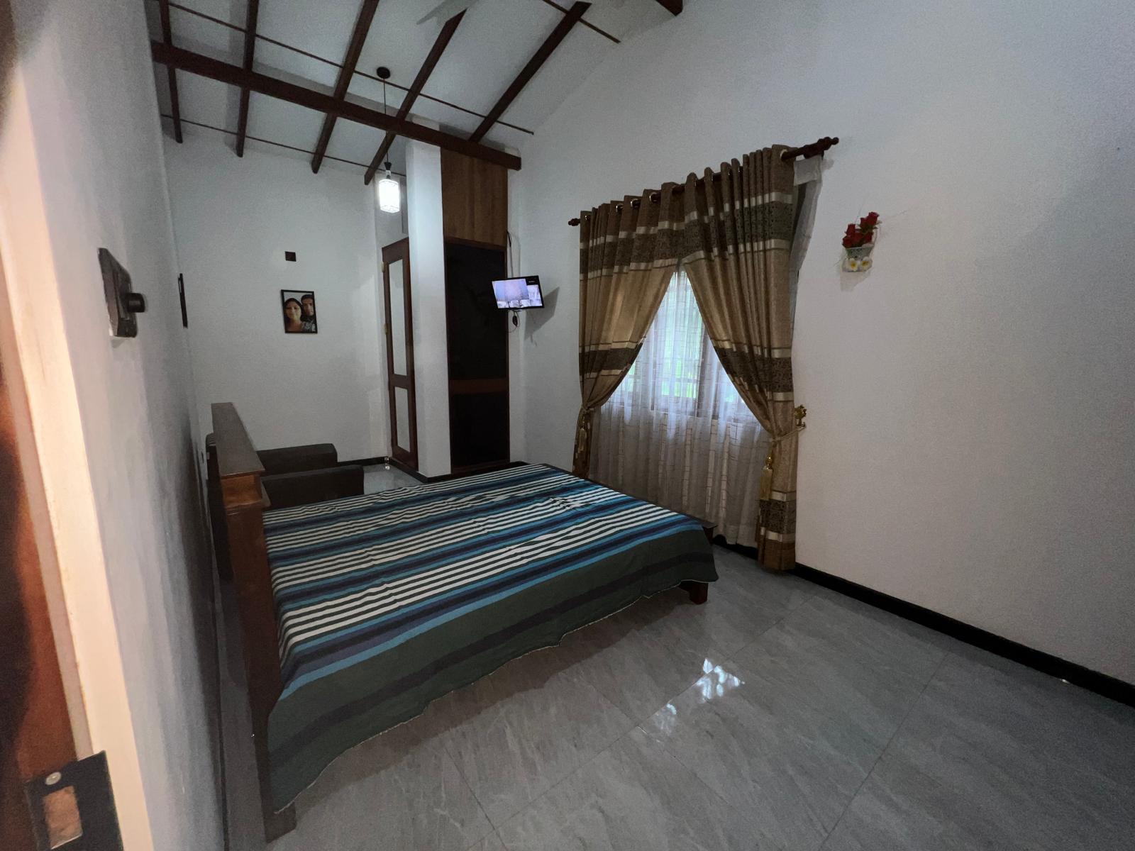 Two Story Luxury House අවිස්සාවේල්ල