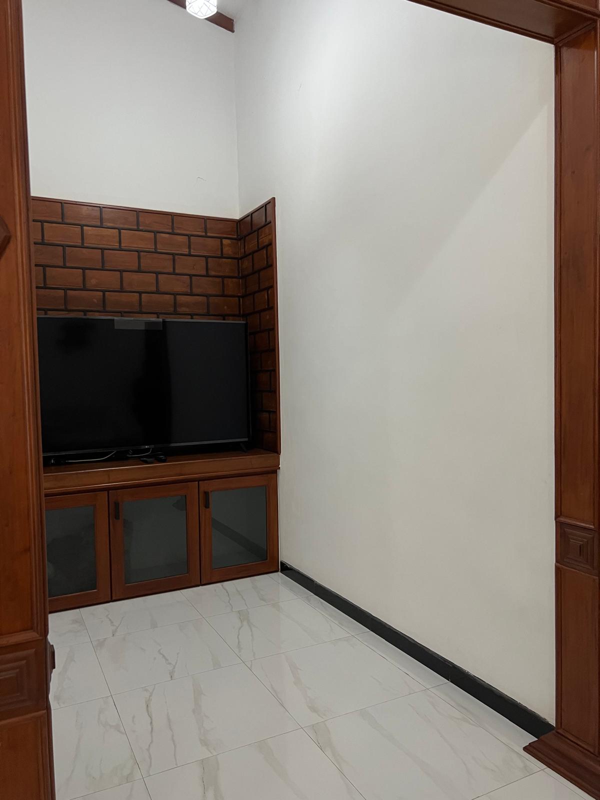 Two Story Luxury House අවිස්සාවේල්ල