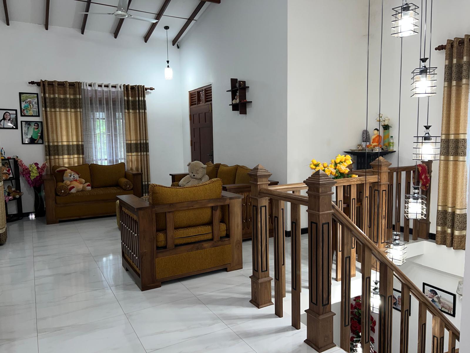 Two Story Luxury House අවිස්සාවේල්ල