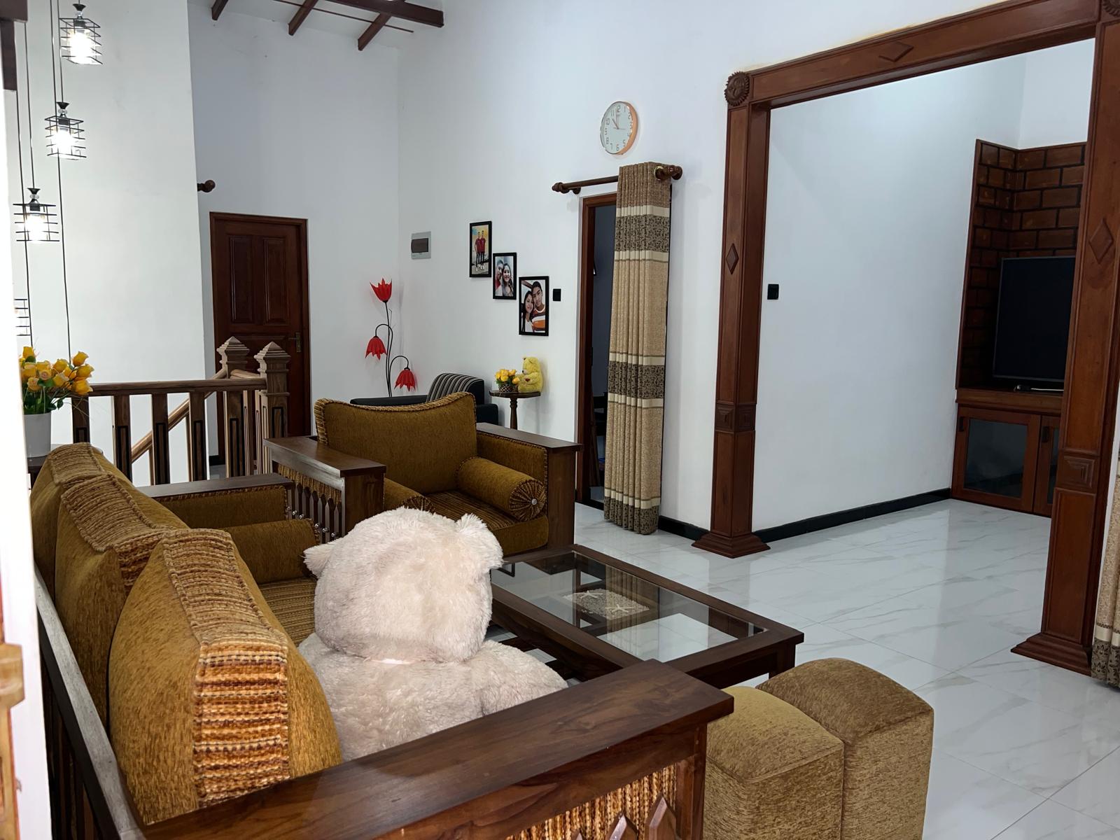Two Story Luxury House අවිස්සාවේල්ල