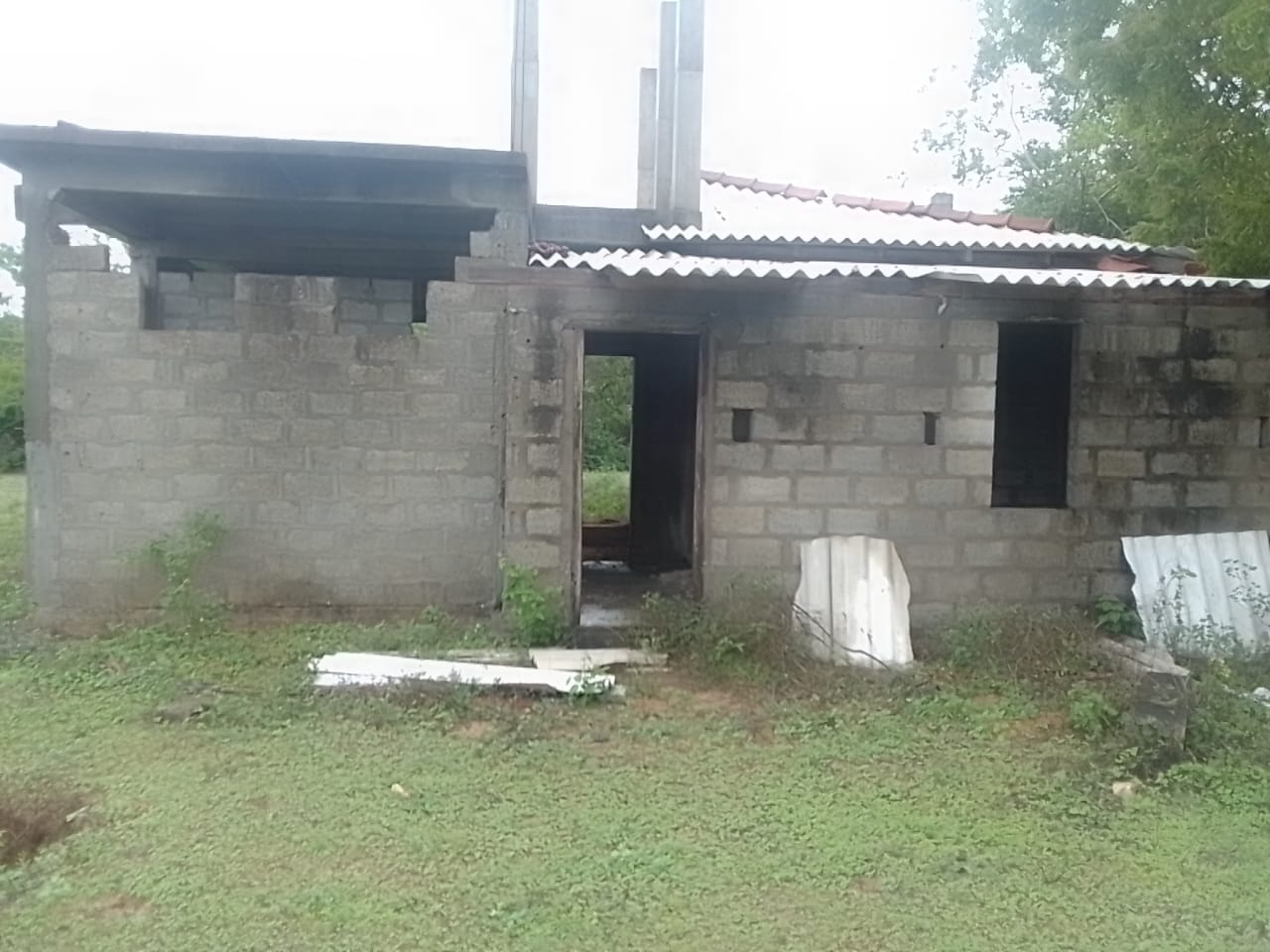 Land with Half Built Building for Sale Ranminithenna