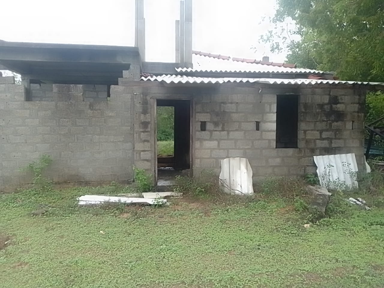 Land with Half Built Building for Sale Ranminithenna