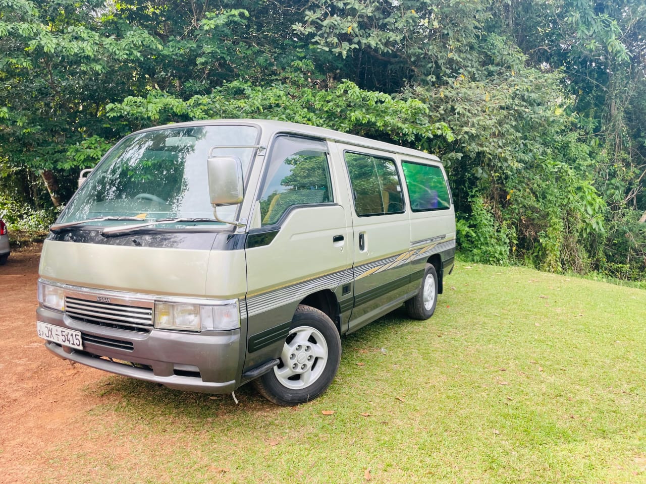 Nissan Caravan GLL 1999