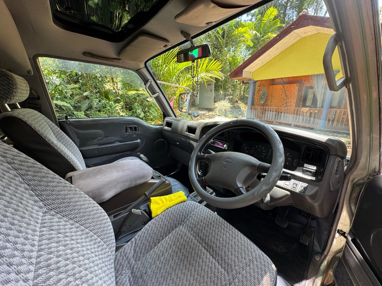 Nissan Caravan GLL 1999