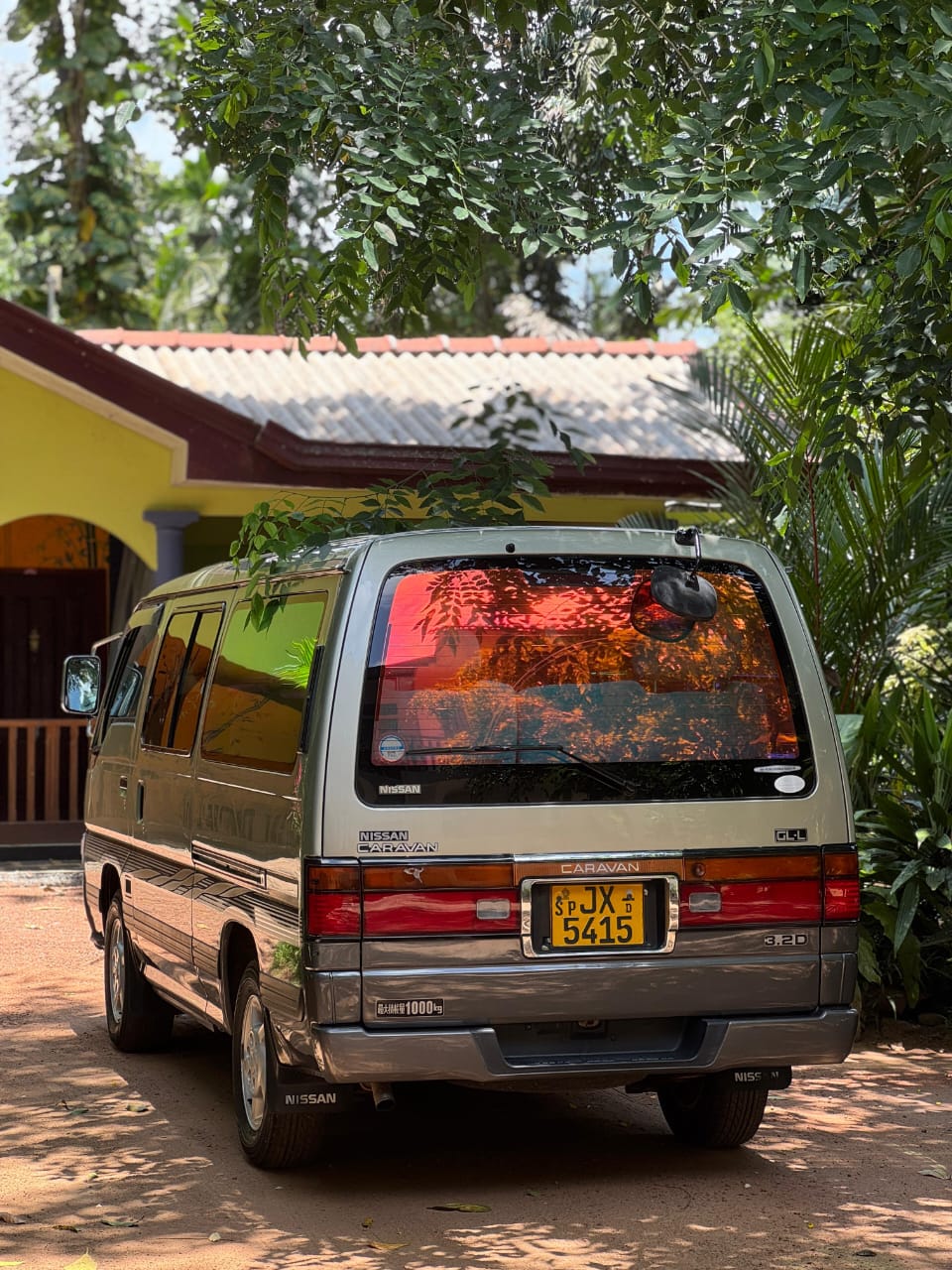 Nissan Caravan GLL 1999