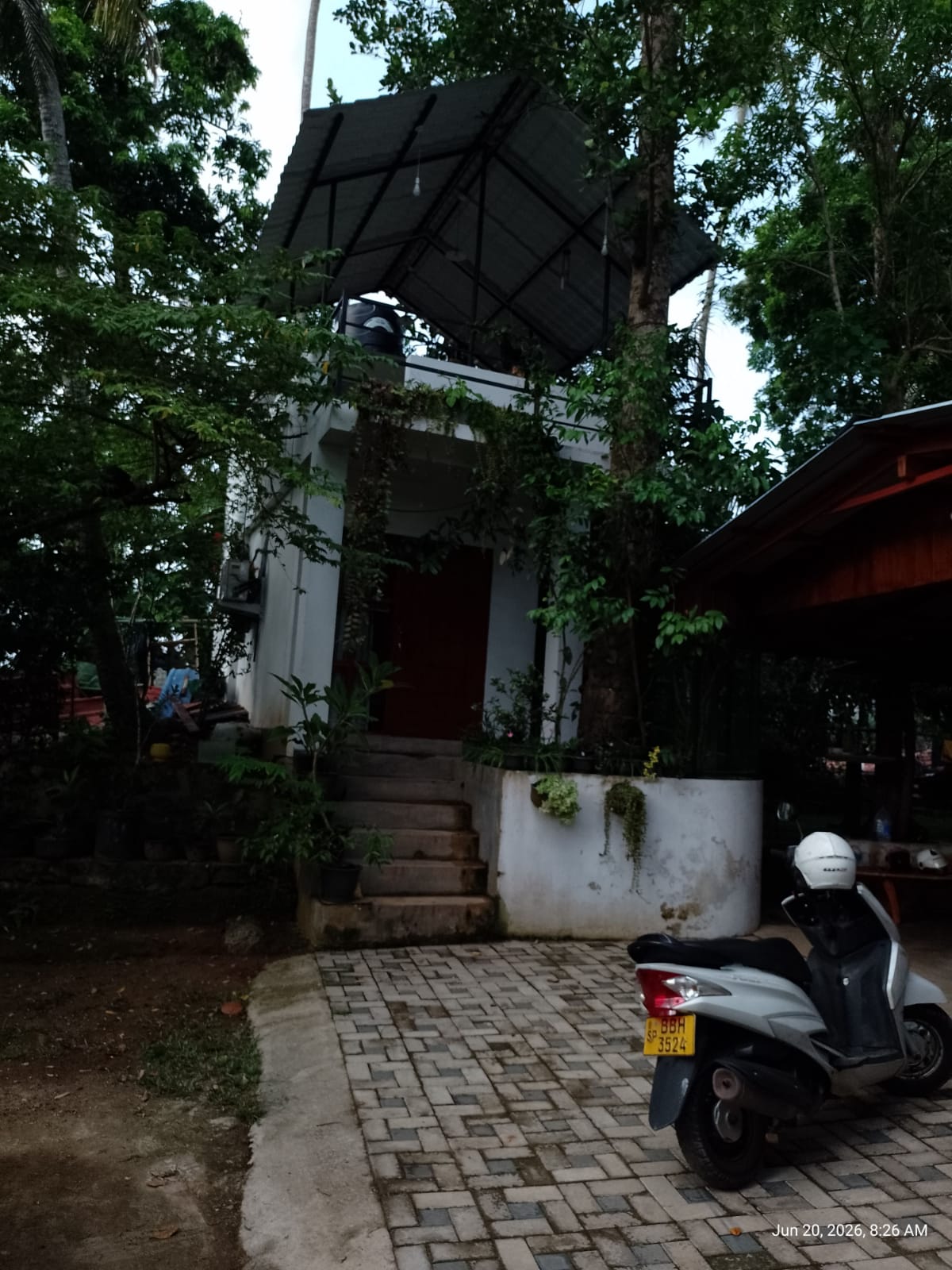 ගාල්ල නගරයට ආසන්නයෙන් නිවස සහිත ඉඩම විකිණීමට