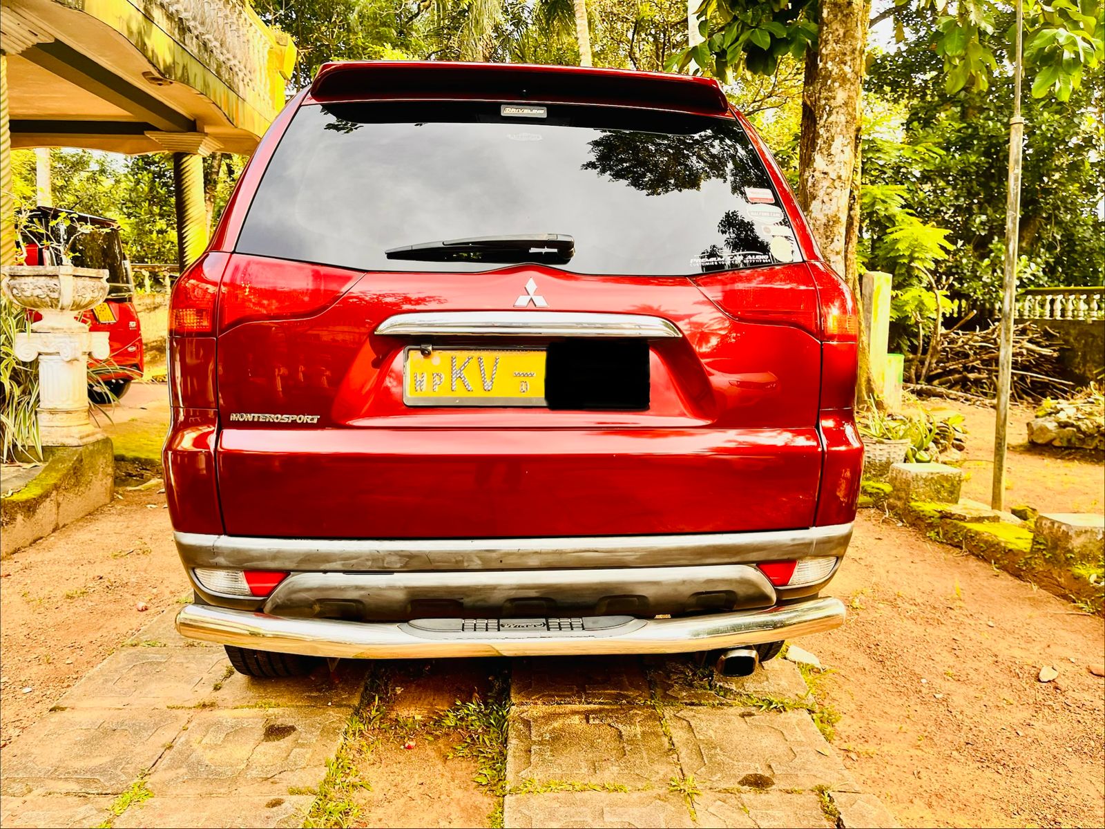 Mitsubishi Montero Sport 2012