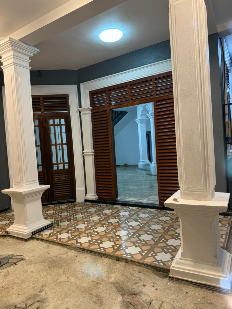 New Molding Design House Sale Wellampitya