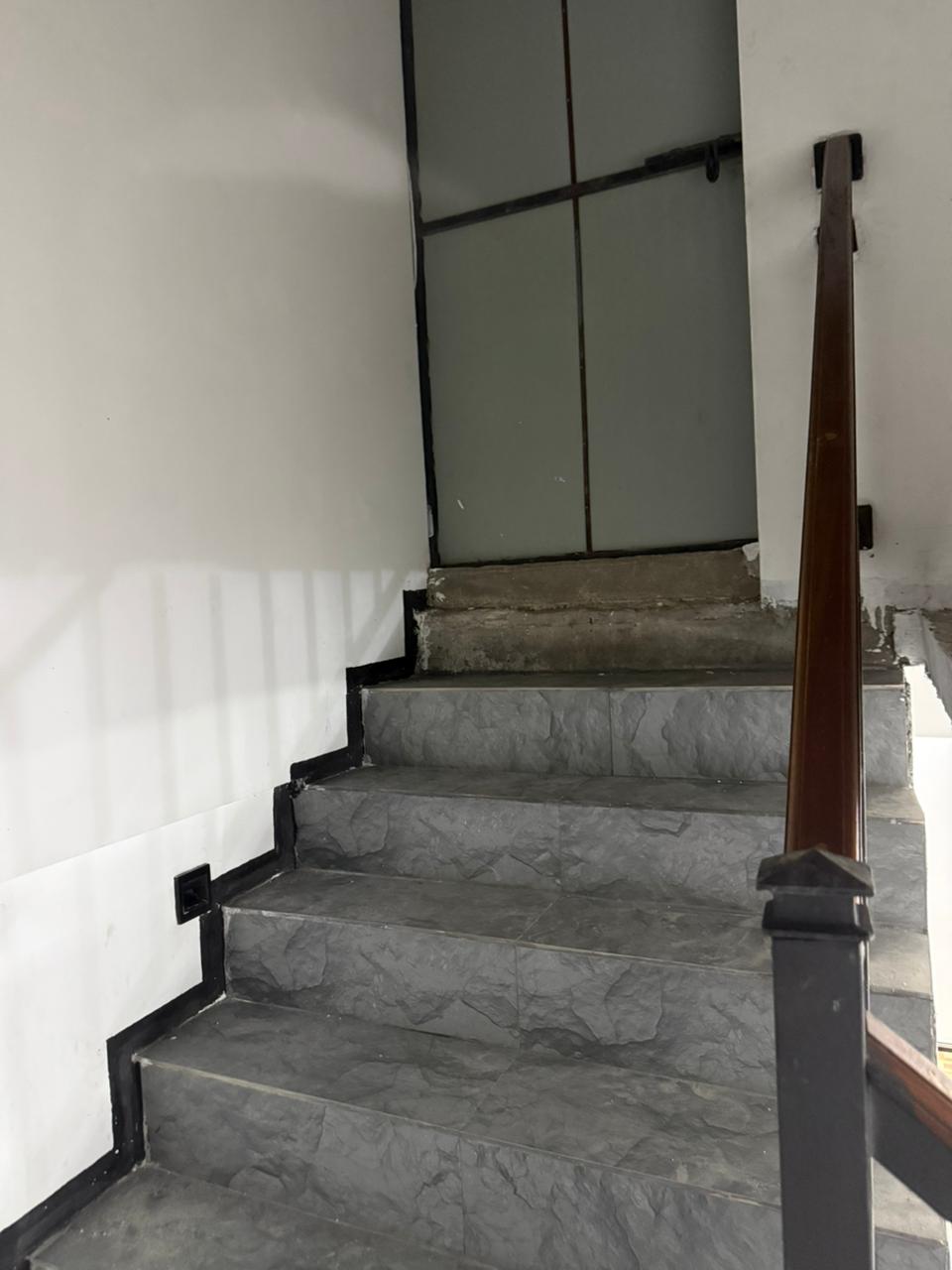 New Molding Design House Sale Wellampitya