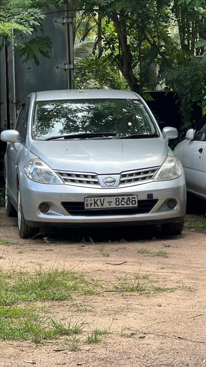 Nissan Tiida 2010