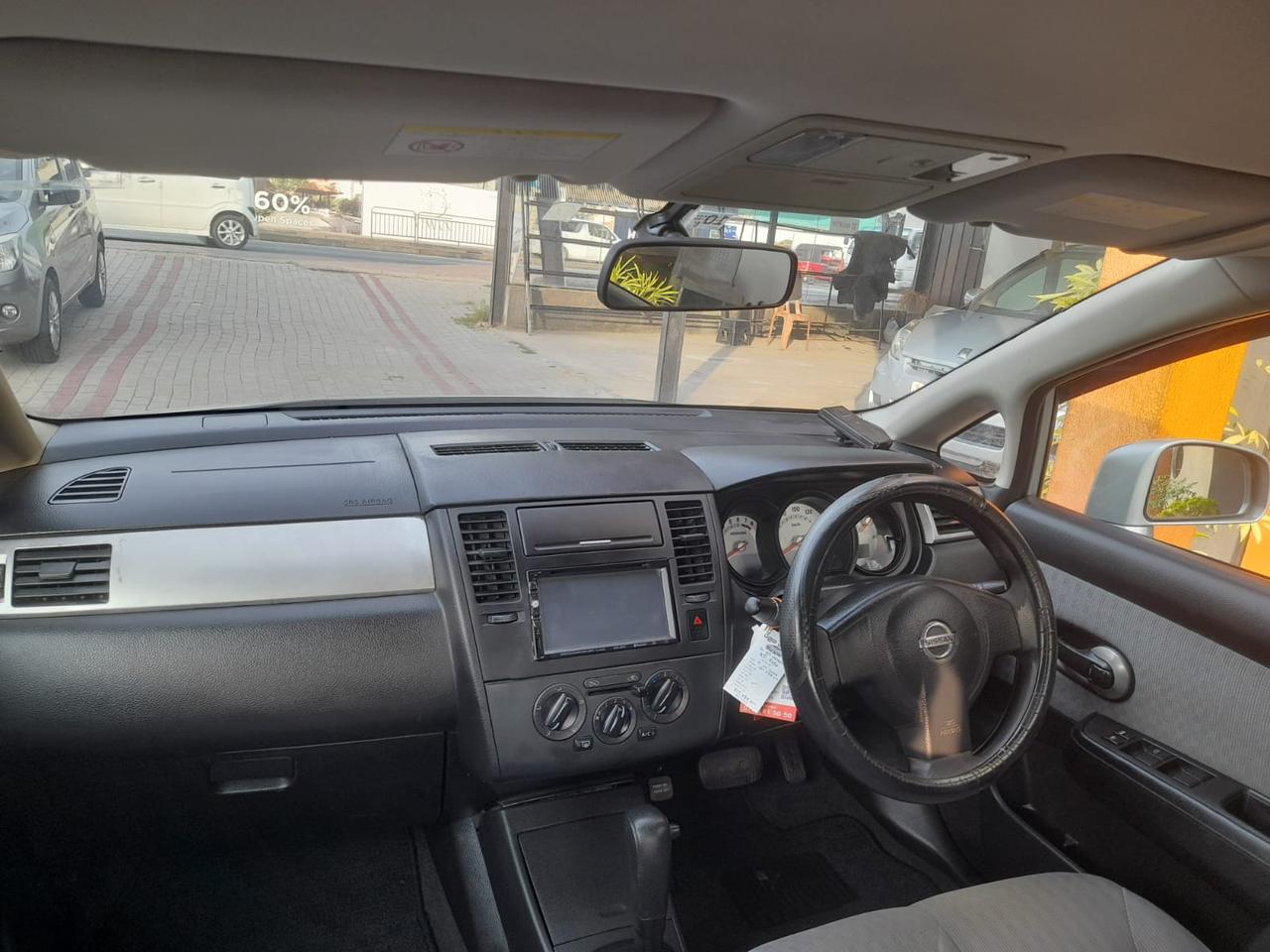 Nissan Tiida 2010