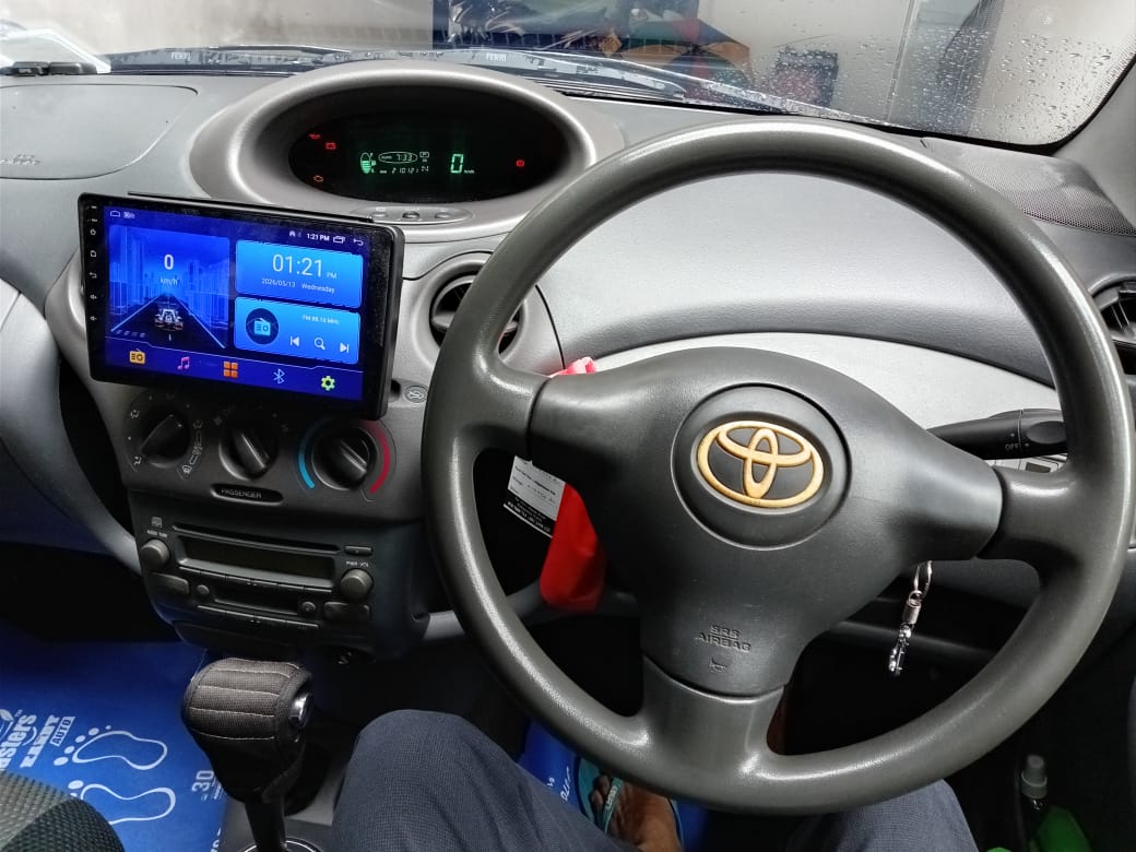 Toyota Vitz SCP 10 2002