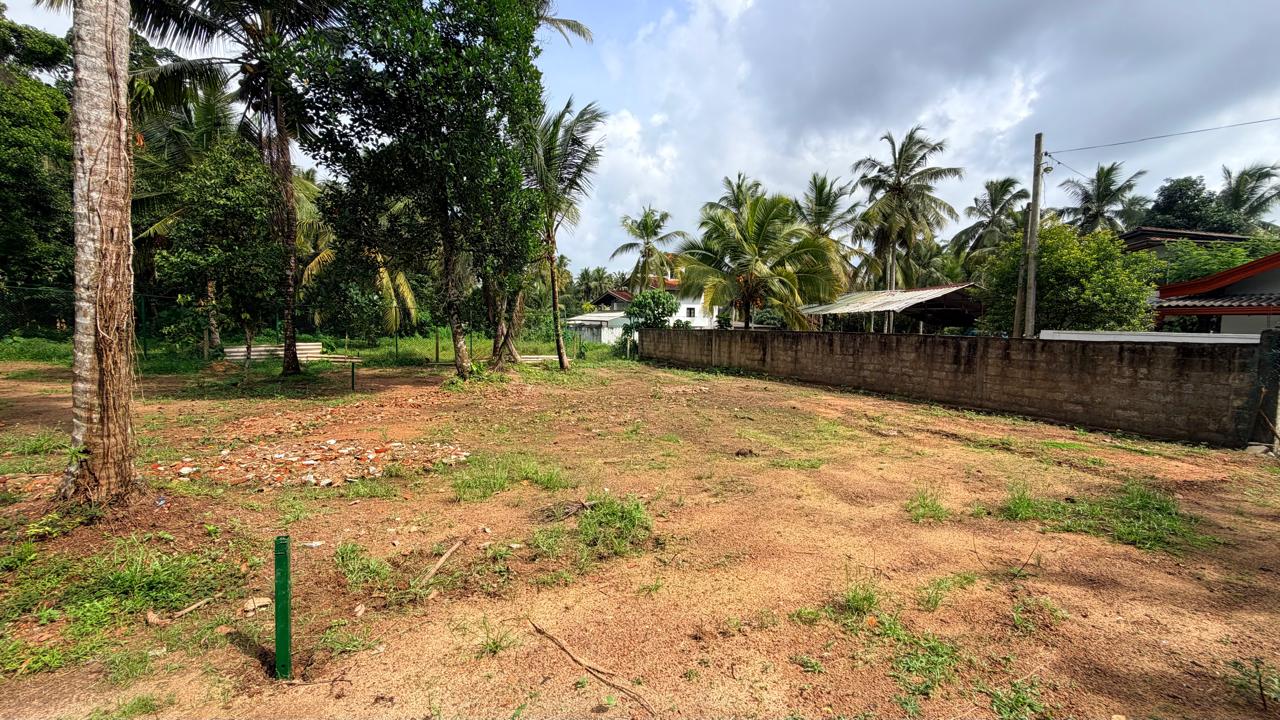 අතුරුගිරිය ඔරුවල බිම් කොටස් විකිණීමට