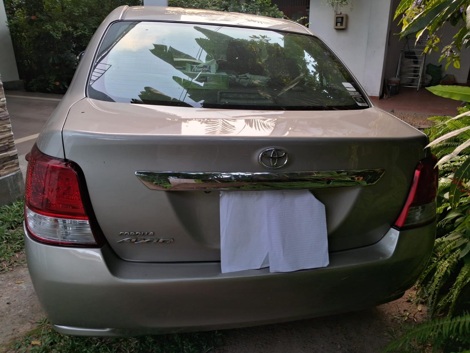Toyota Axio 2012