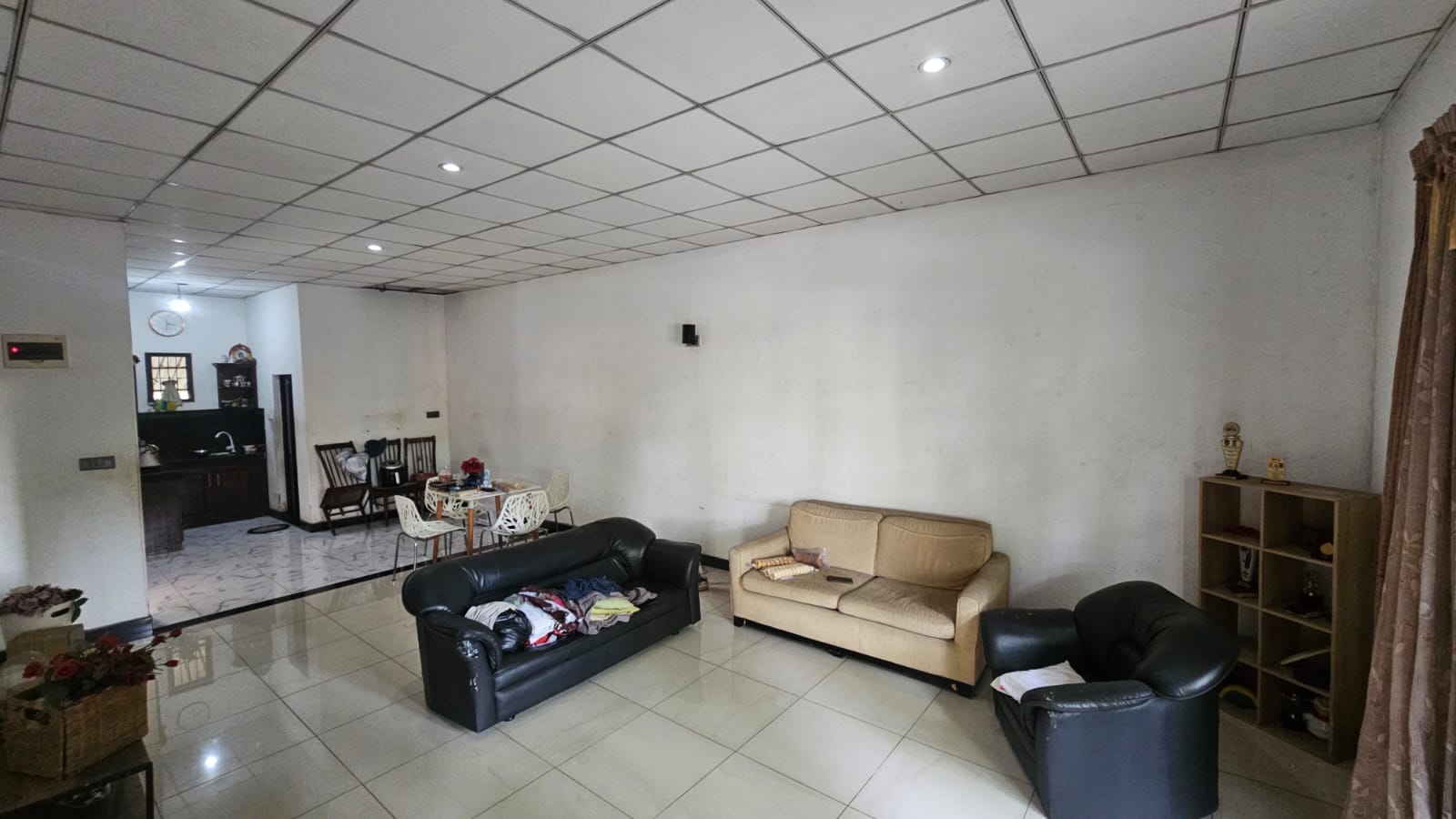 Two-Storey Building(ground Floor Shop and Upper House) – Katuneriya