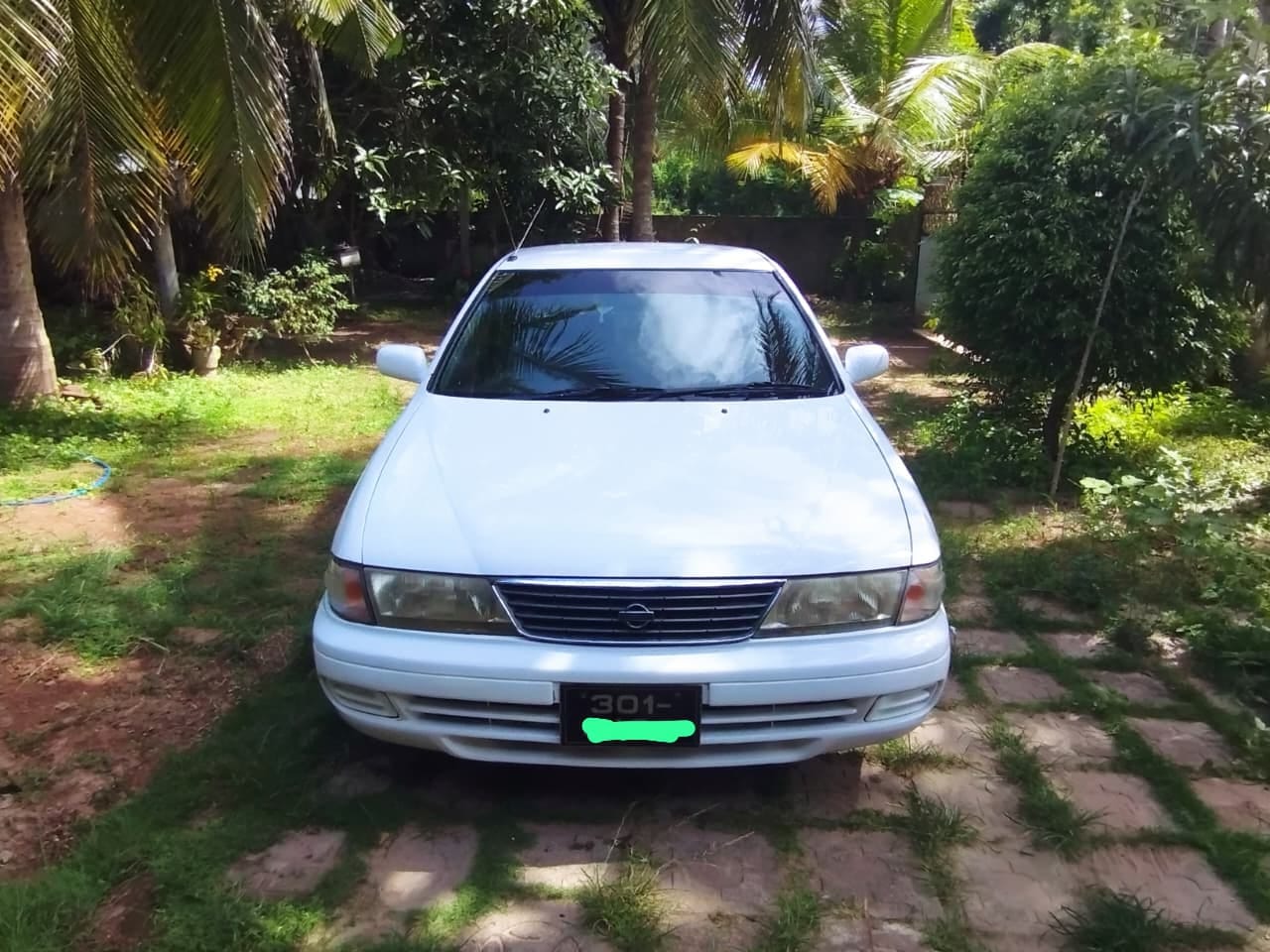 Nissan Sunny EX Saloon 1997