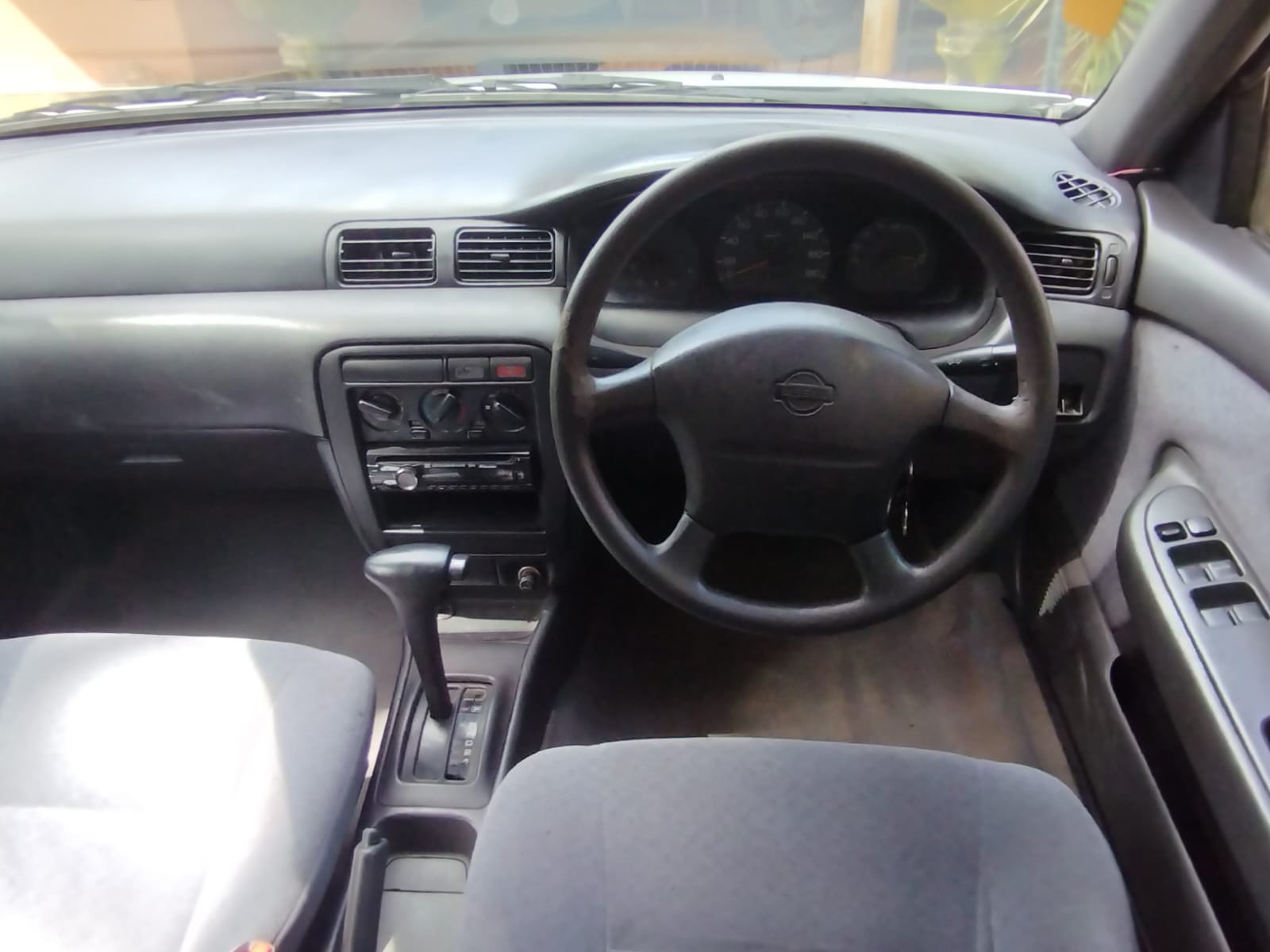 Nissan Sunny EX Saloon 1997