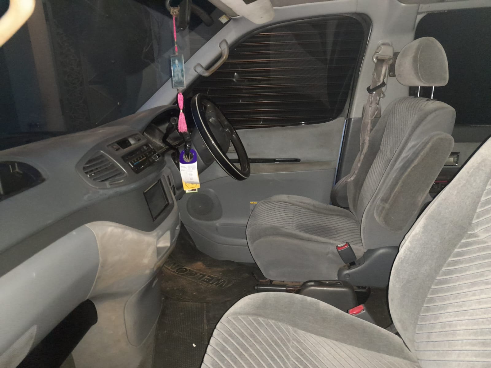 Toyota Regius 2000