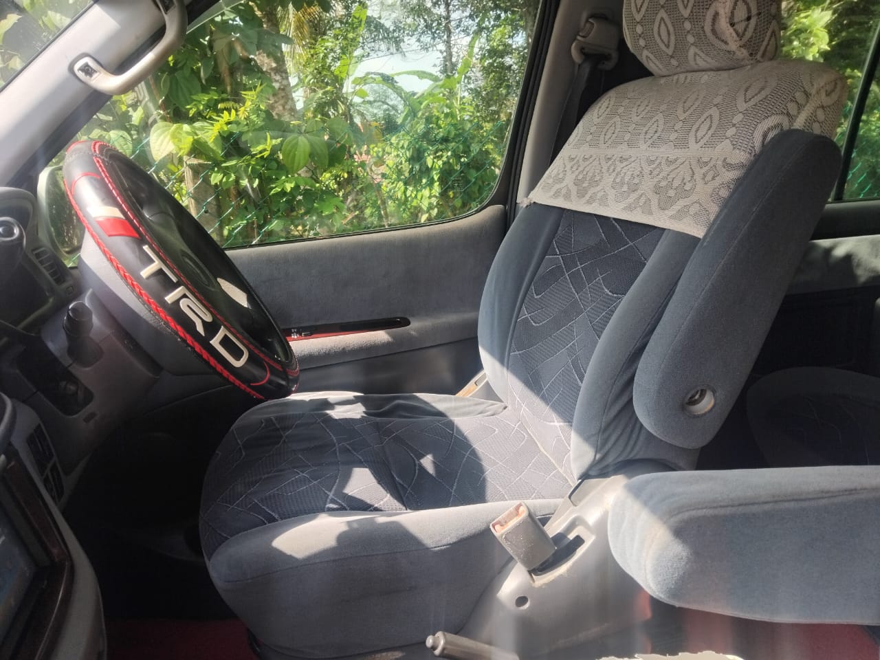 TOYOTA VAN 2005
