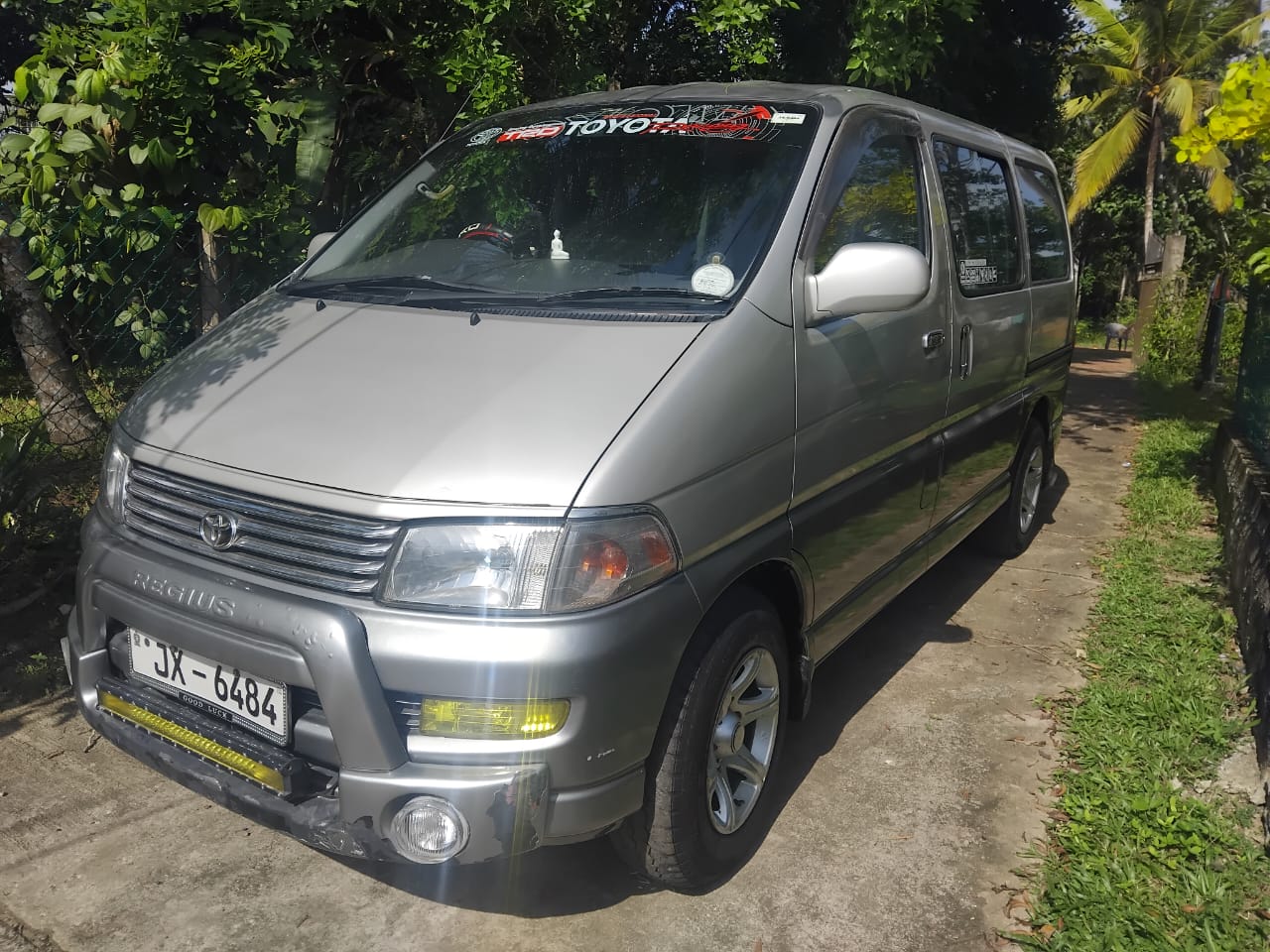TOYOTA VAN 2005