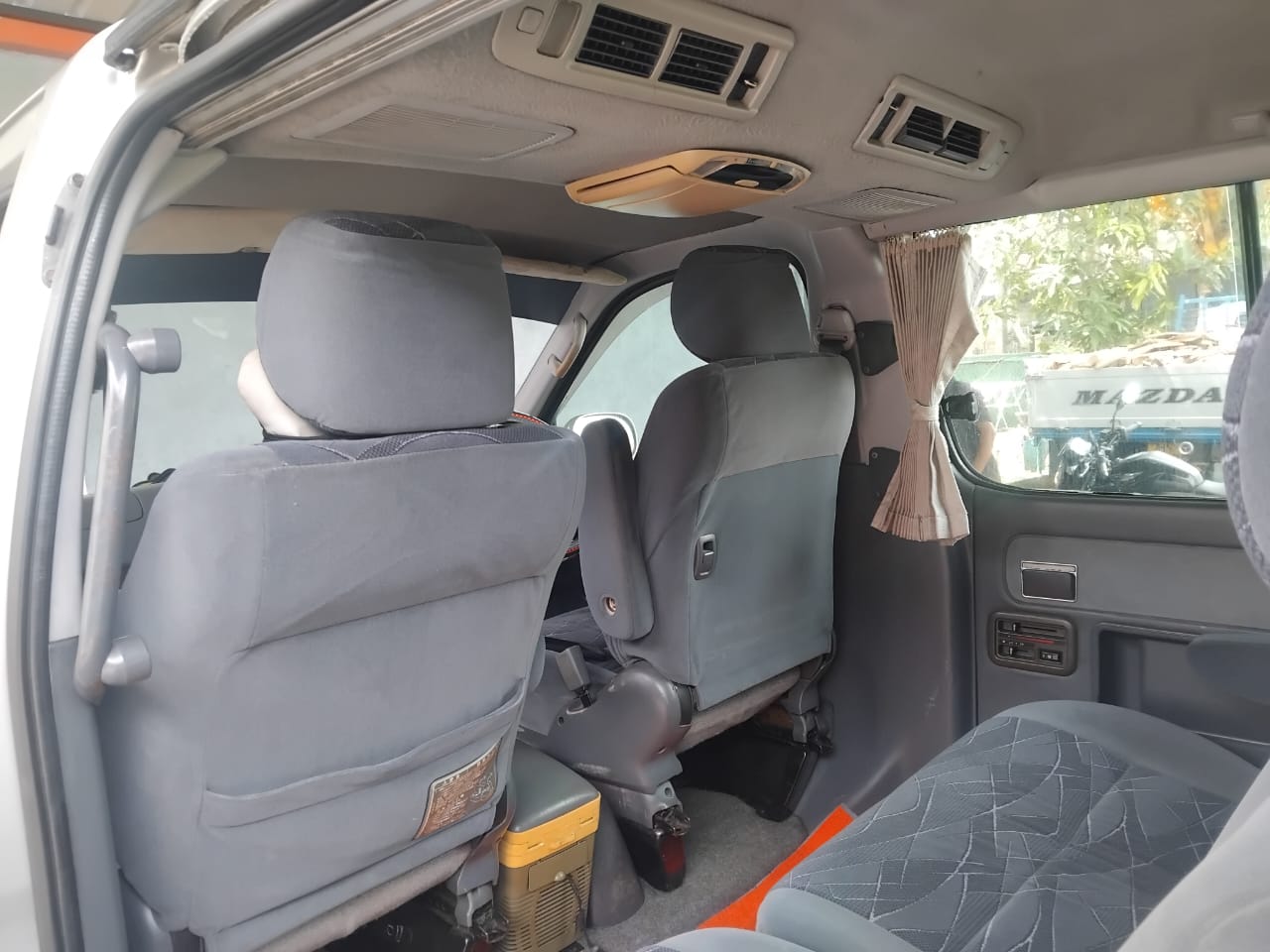 TOYOTA VAN 2005