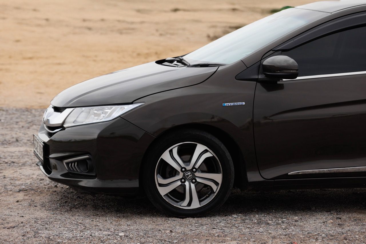 Honda Grace 2015