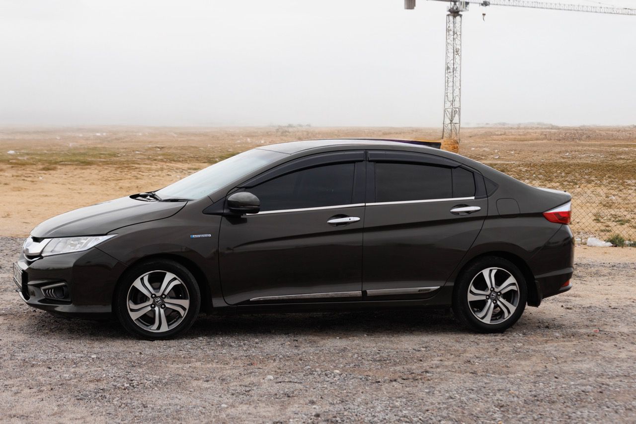Honda Grace 2015