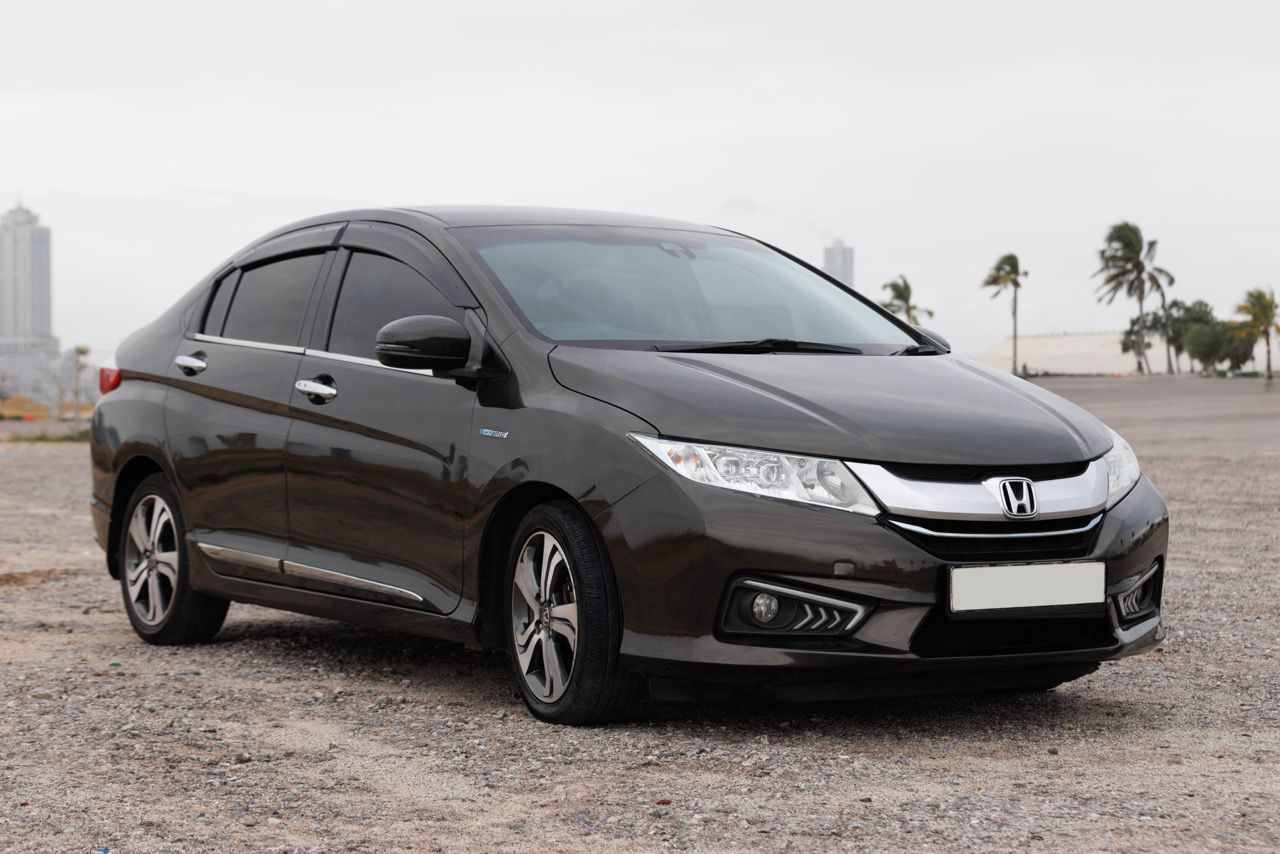 Honda Grace 2015