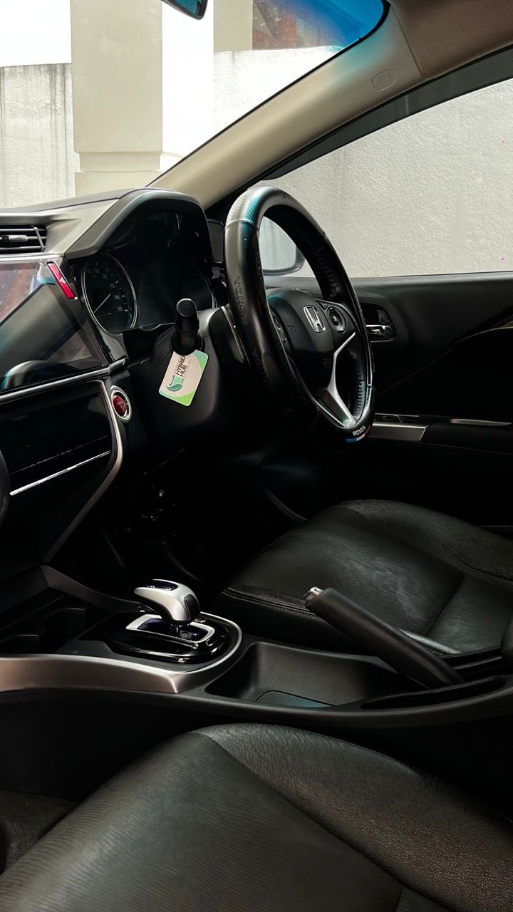 Honda Grace 2015