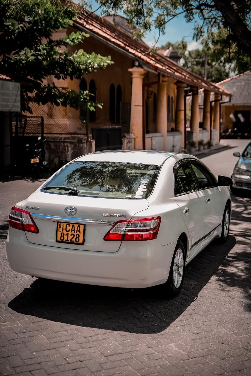 Toyota Premio 2013