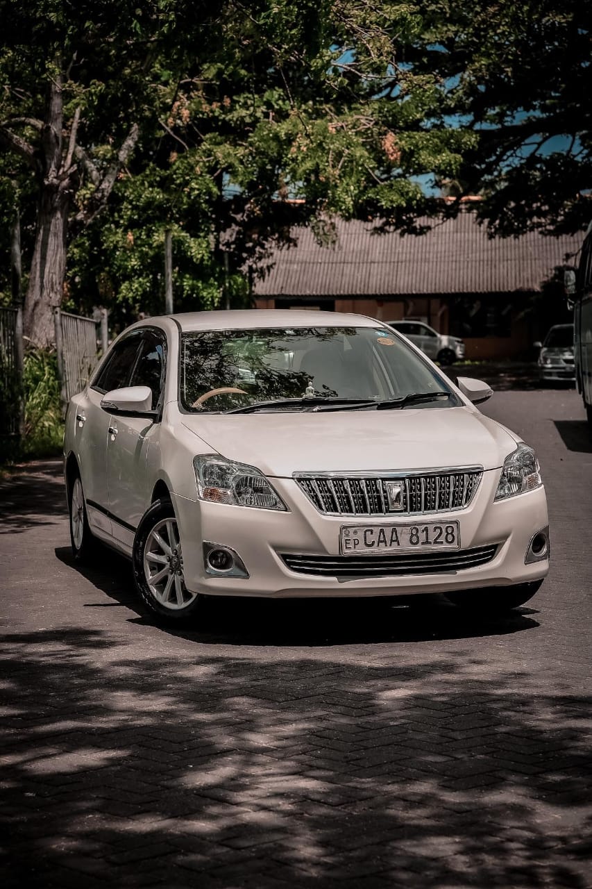 Toyota Premio 2013