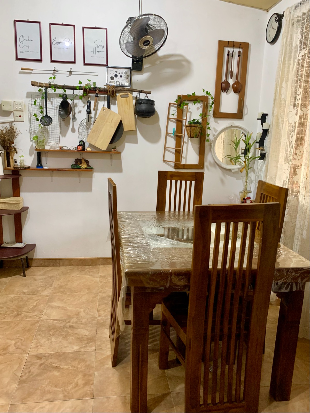 Spacious 5 Bedroom Family Home with Expansion Potential in Athurugiriya