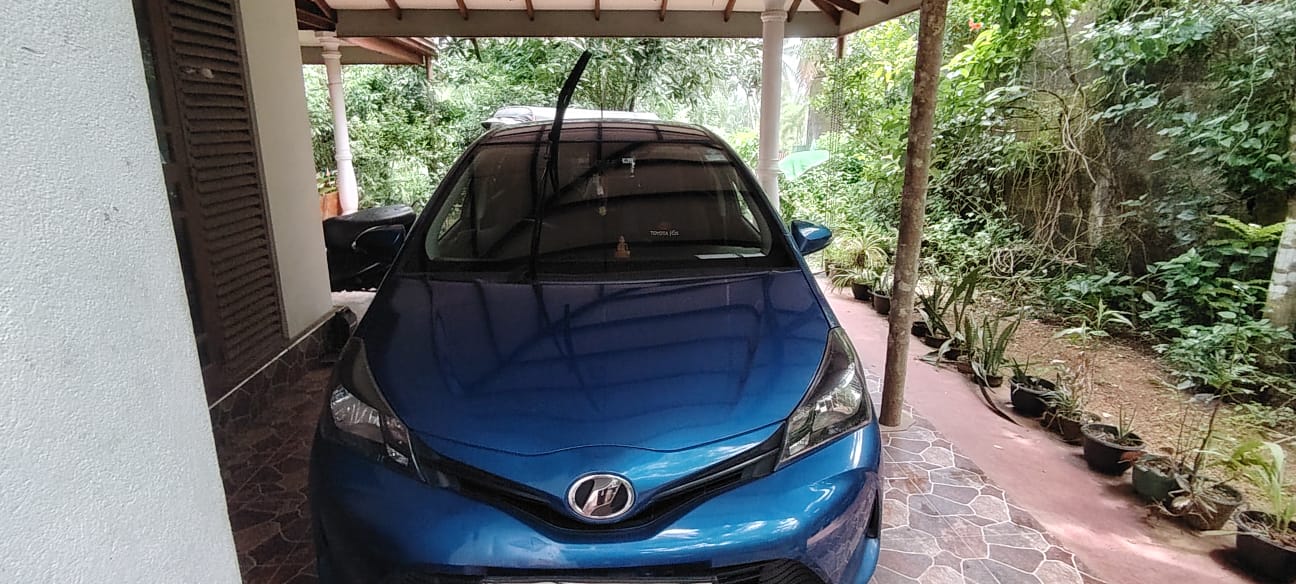 Toyota Vitz 2016
