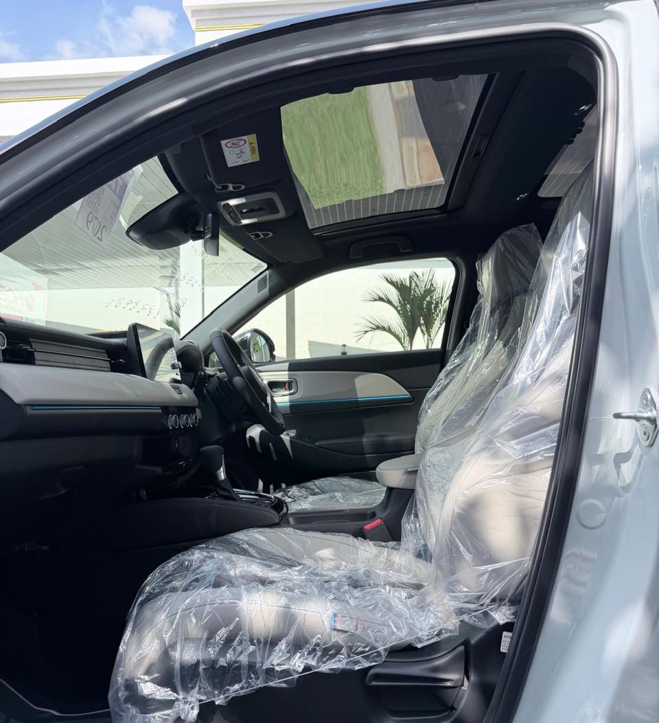 Honda Vezel Z Play Premium 2026 e:HEV