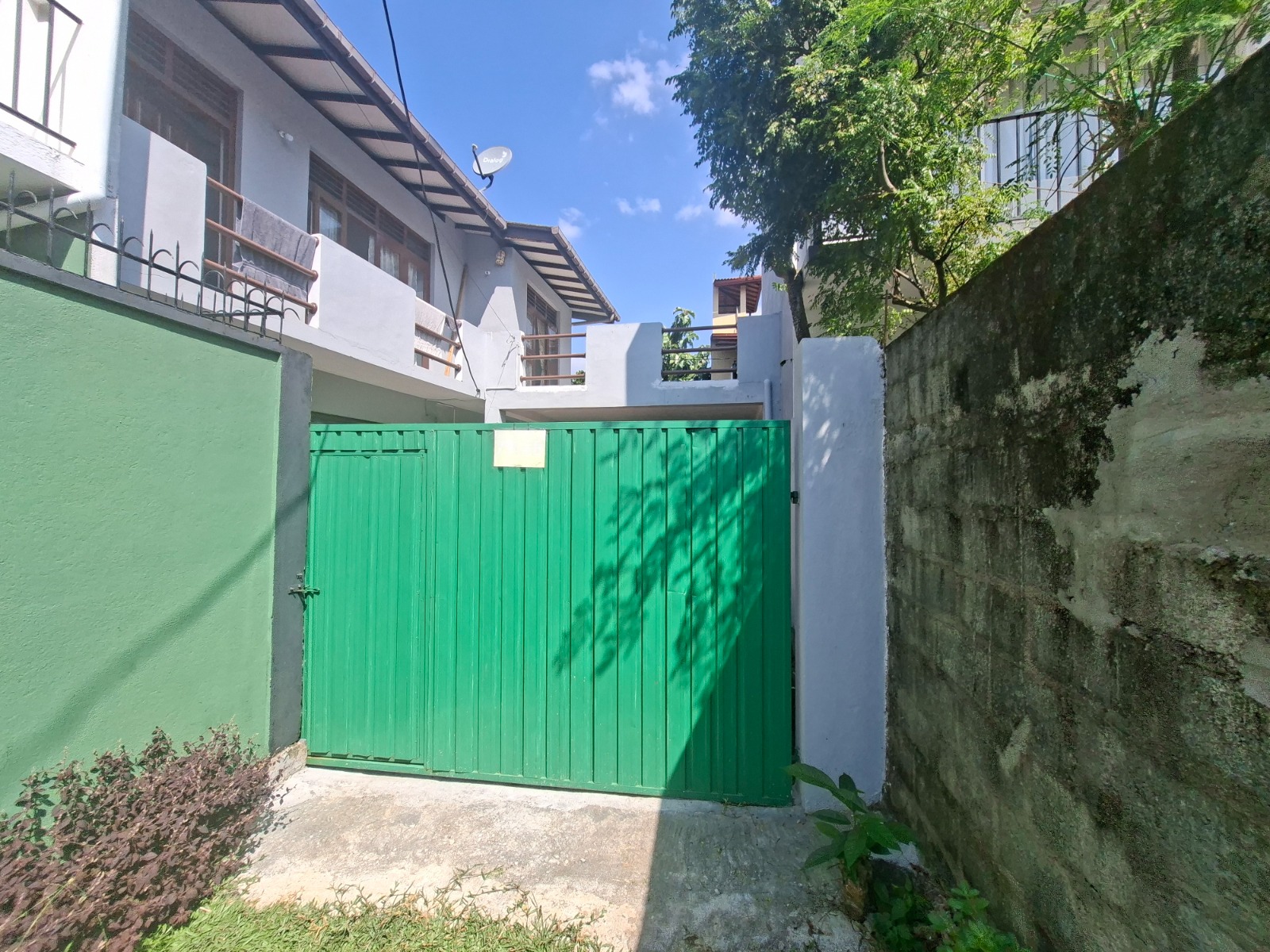 04 B/r Upstairs House Moratuwa